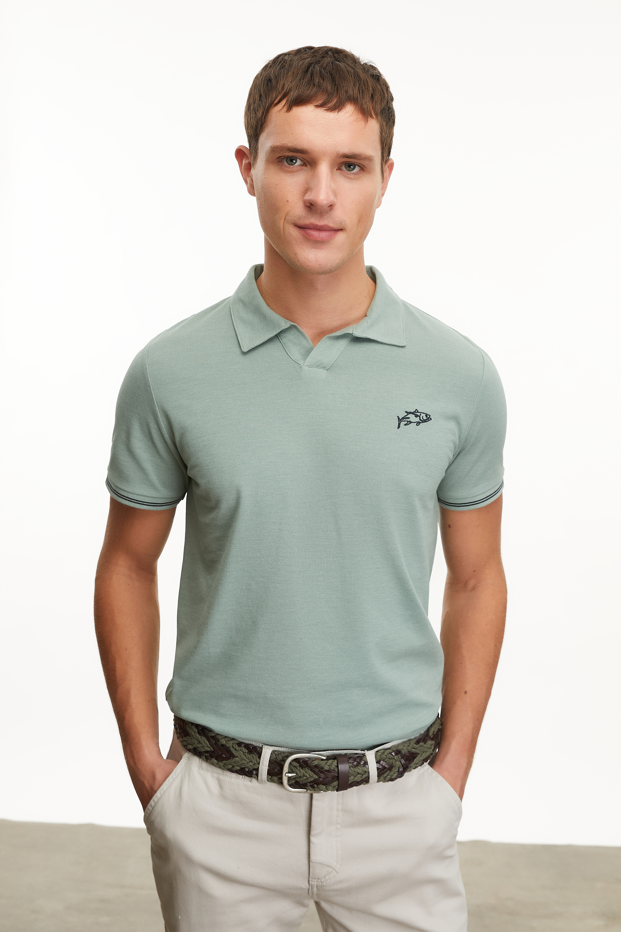 NAKIŞLI POLO YAKA KISA KOLLU T-SHIRT