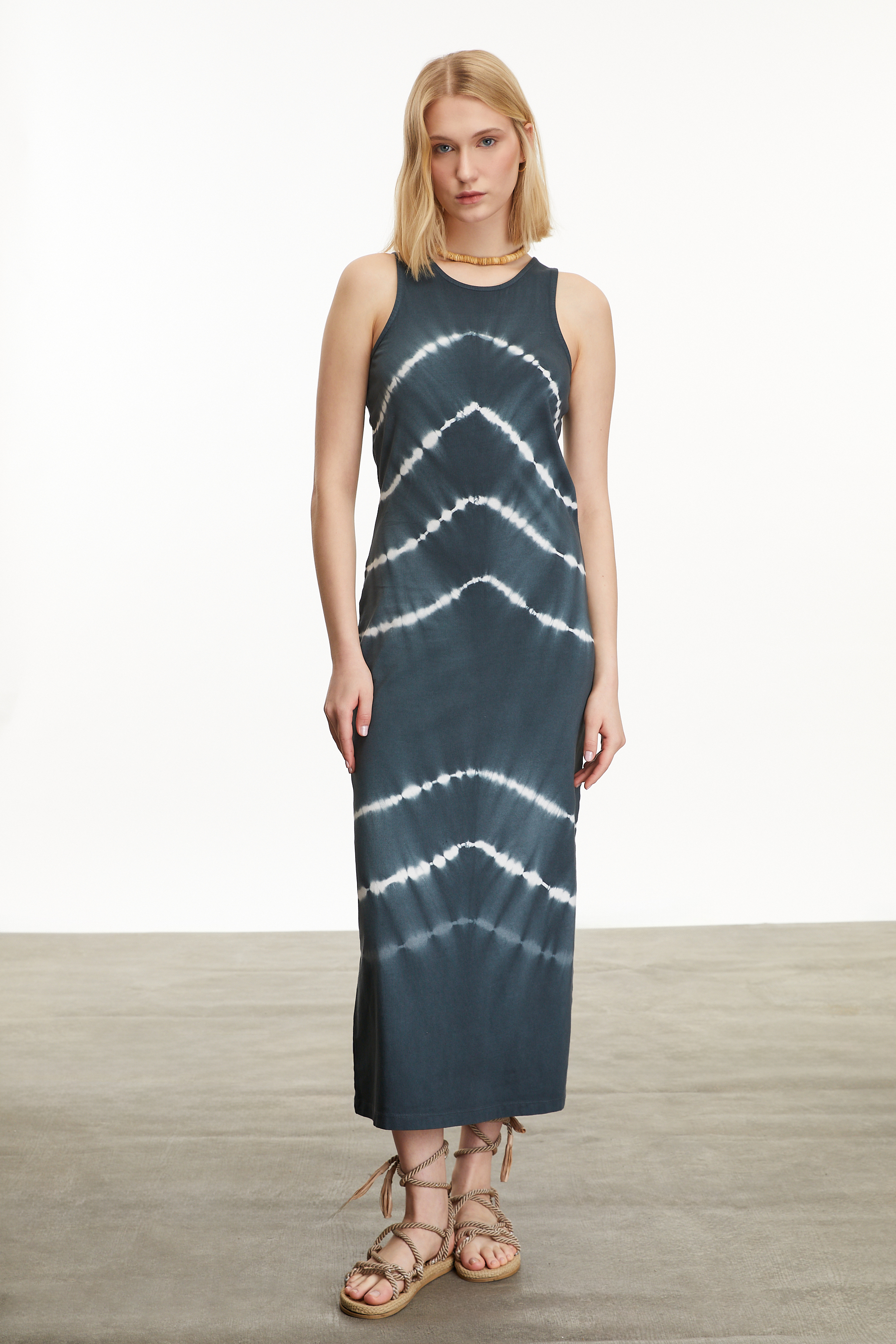 BATİK DESENLİ UZUN ELBİSE