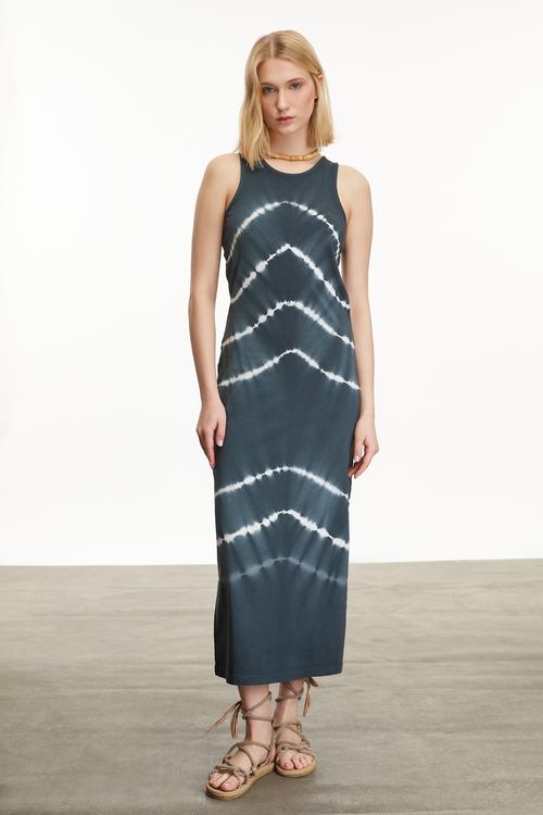  BATİK DESENLİ UZUN ELBİSE