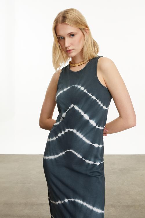  BATİK DESENLİ UZUN ELBİSE