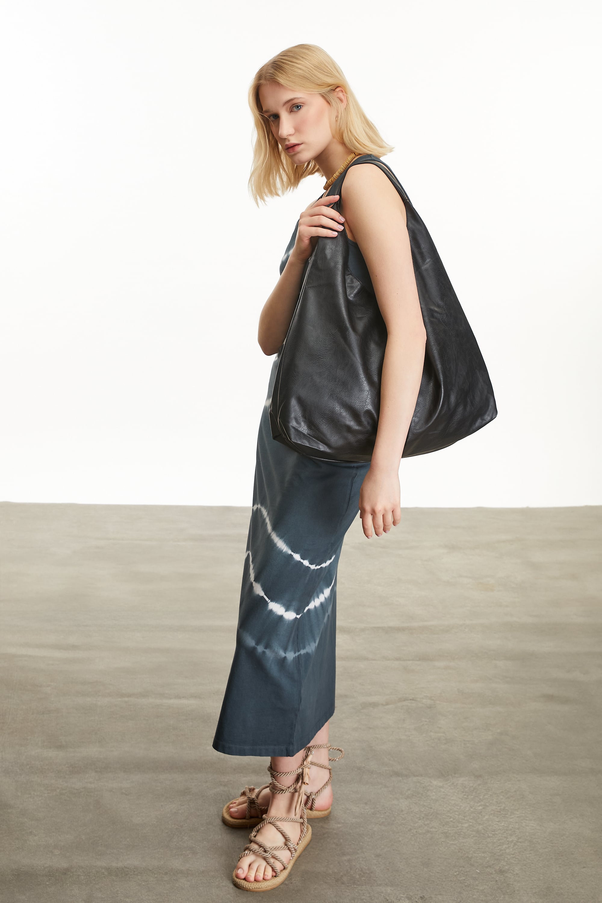 BATİK DESENLİ UZUN ELBİSE