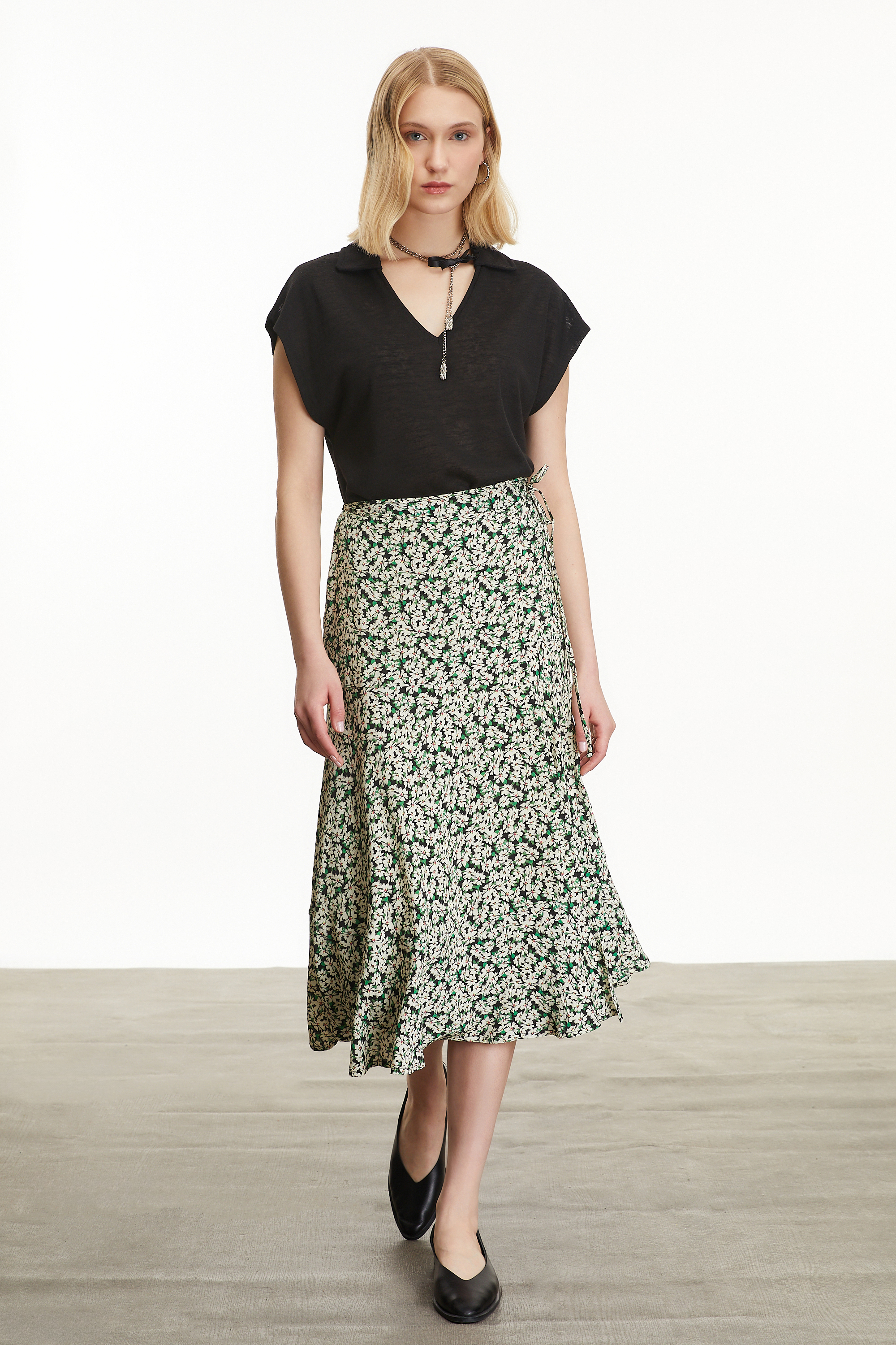 ÇİÇEK DESENLİ MİDİ KLOŞ ETEK