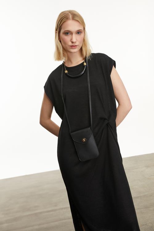  DÜĞÜM DETAYLI MİDİ ELBİSE