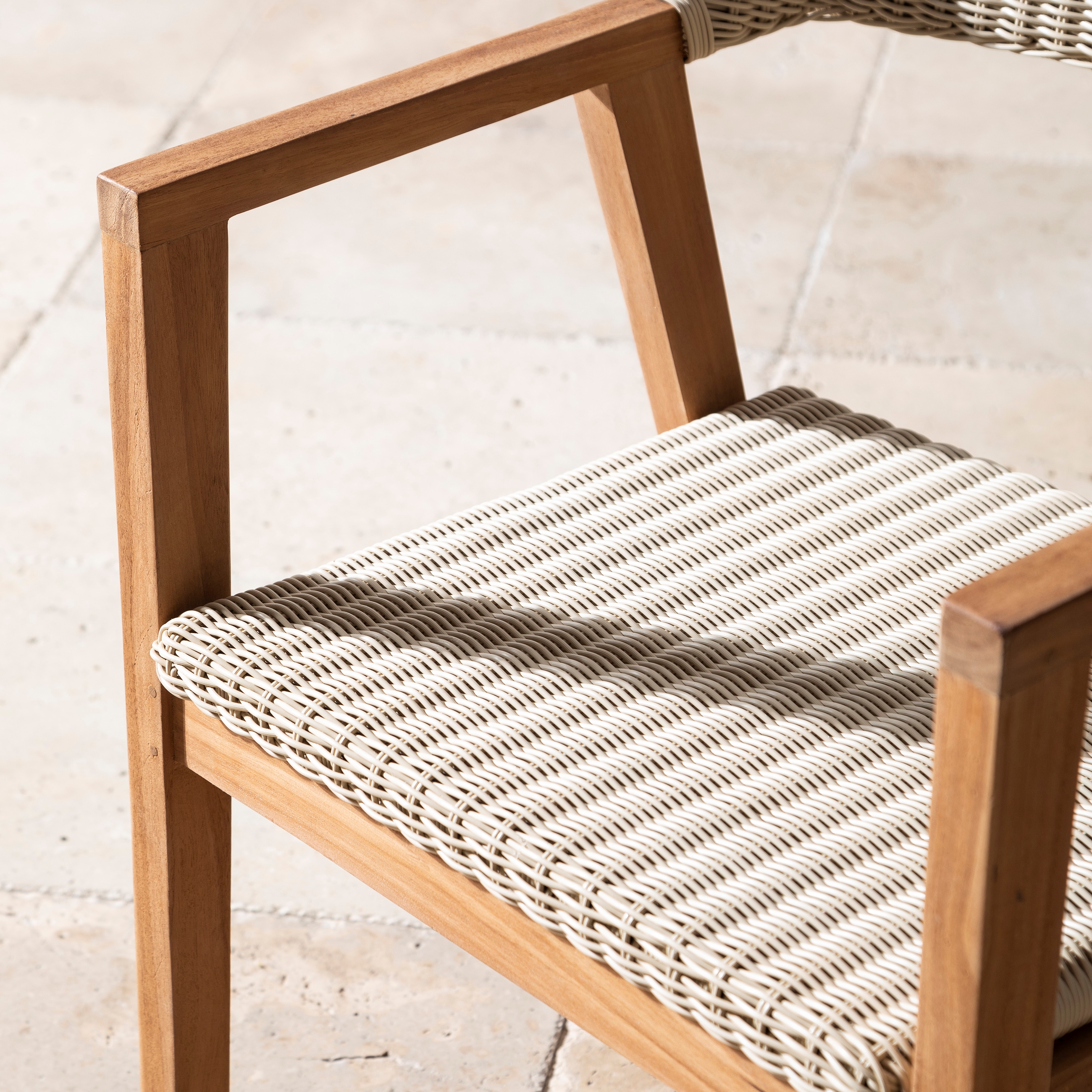 ZENA KOLÇAKLI SANDALYE