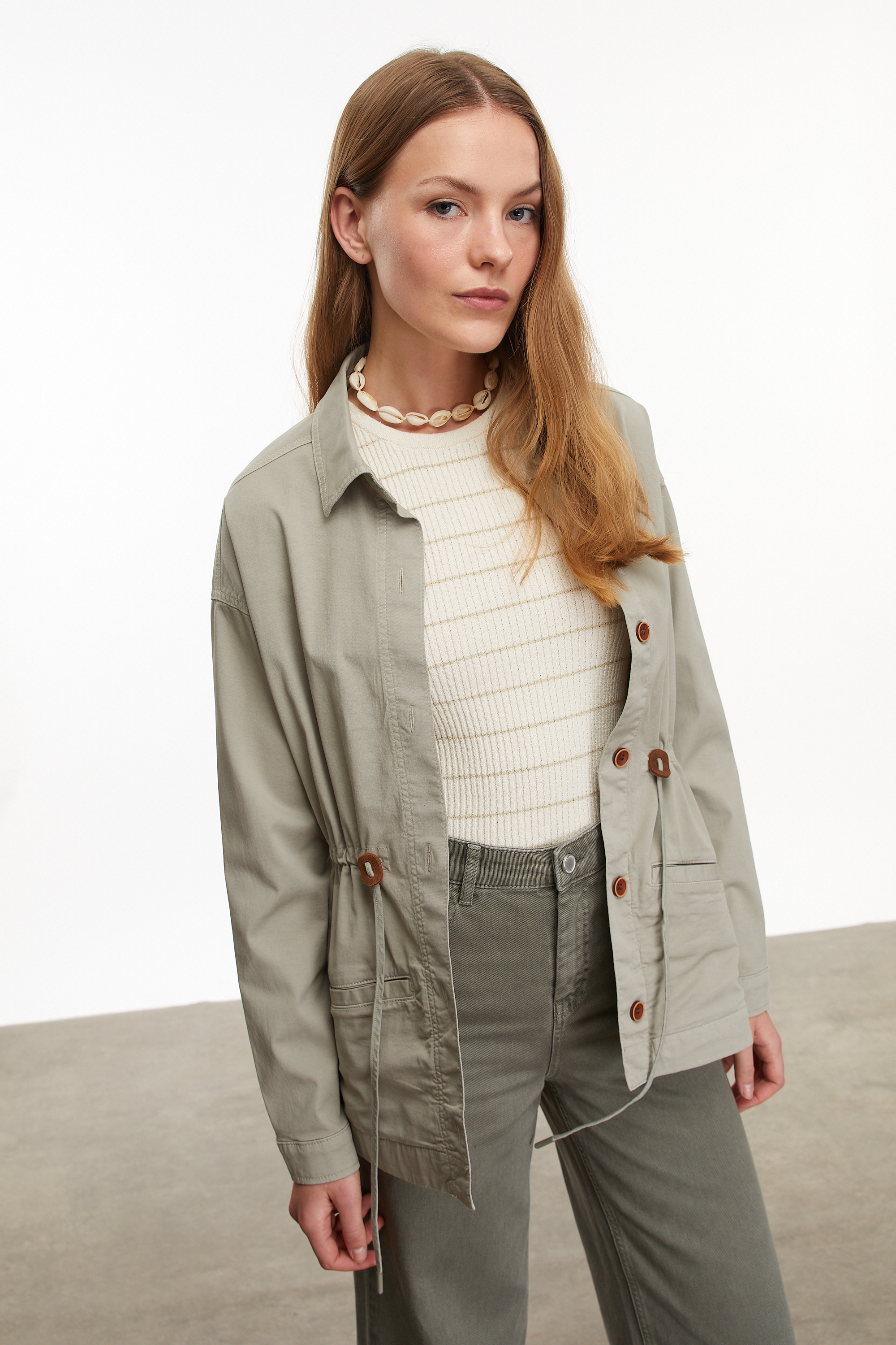 BAĞLAMA DETAYLI MONT CEKET