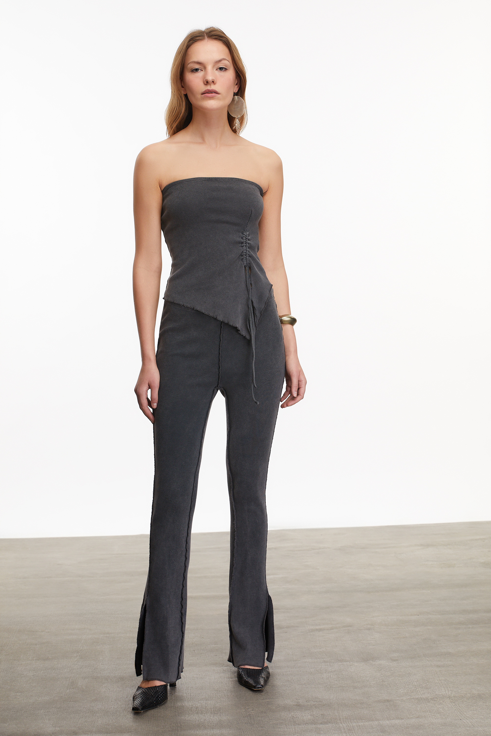 STRAPLEZ ASİMETRİK BLUZ