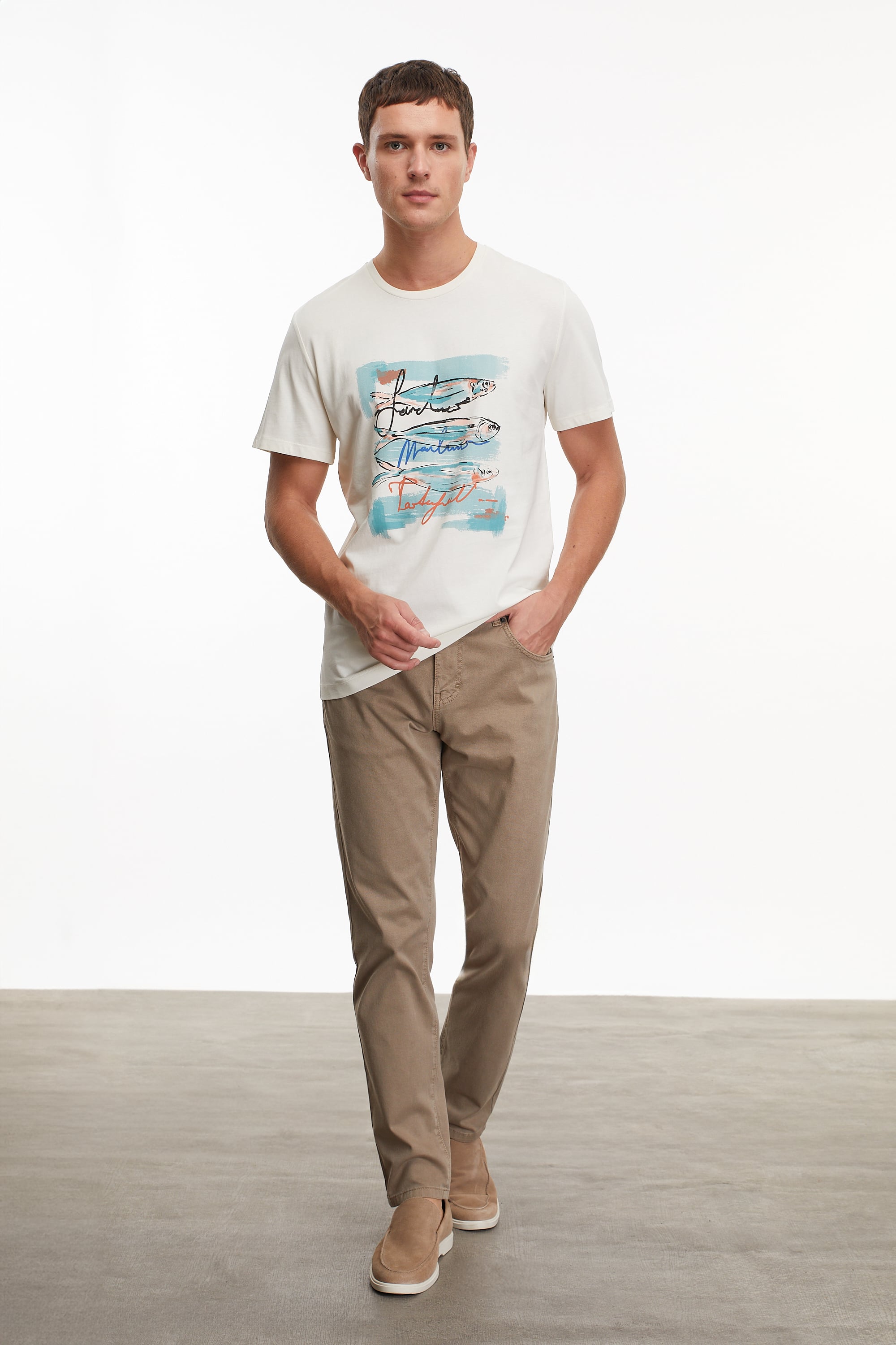 BALIK BASKILI BİSİKLET YAKA KISA KOLLU T-SHIRT