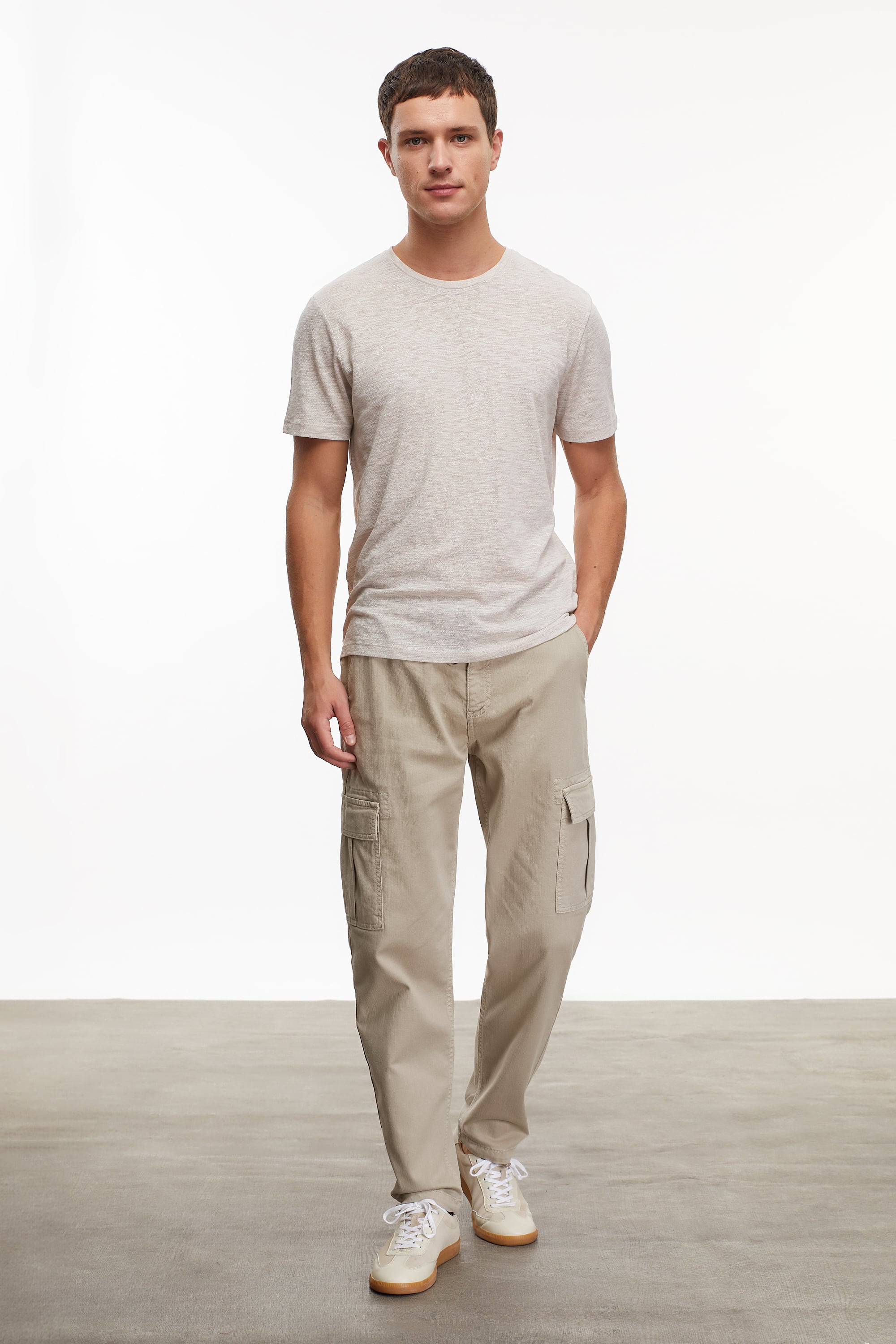 PAMUKLU BİSİKLET YAKA KISA KOLLU T-SHIRT