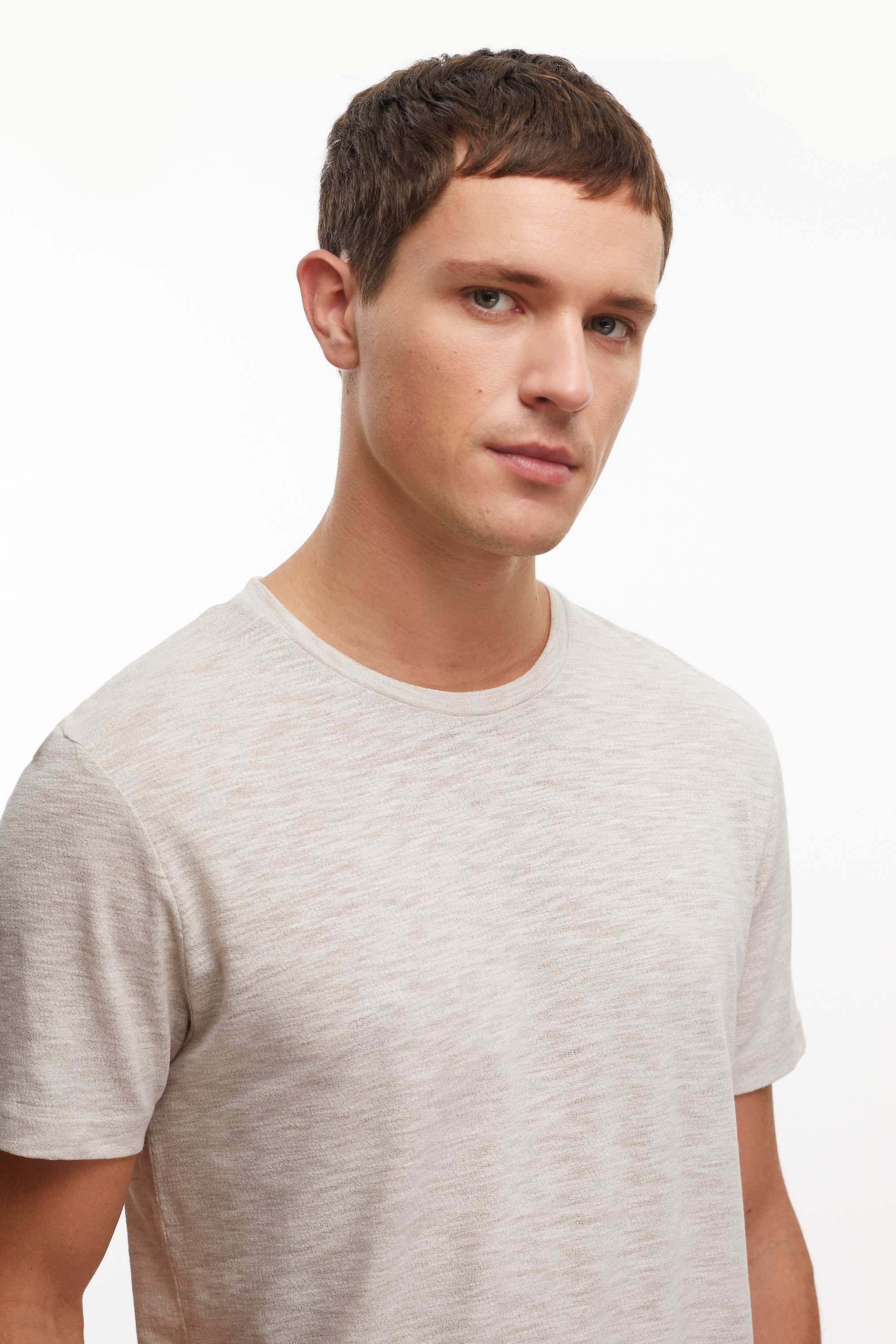 PAMUKLU BİSİKLET YAKA KISA KOLLU T-SHIRT