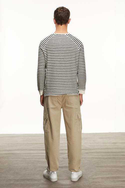  ÇİZGİLİ BİSİKLET YAKA SWEATSHIRT