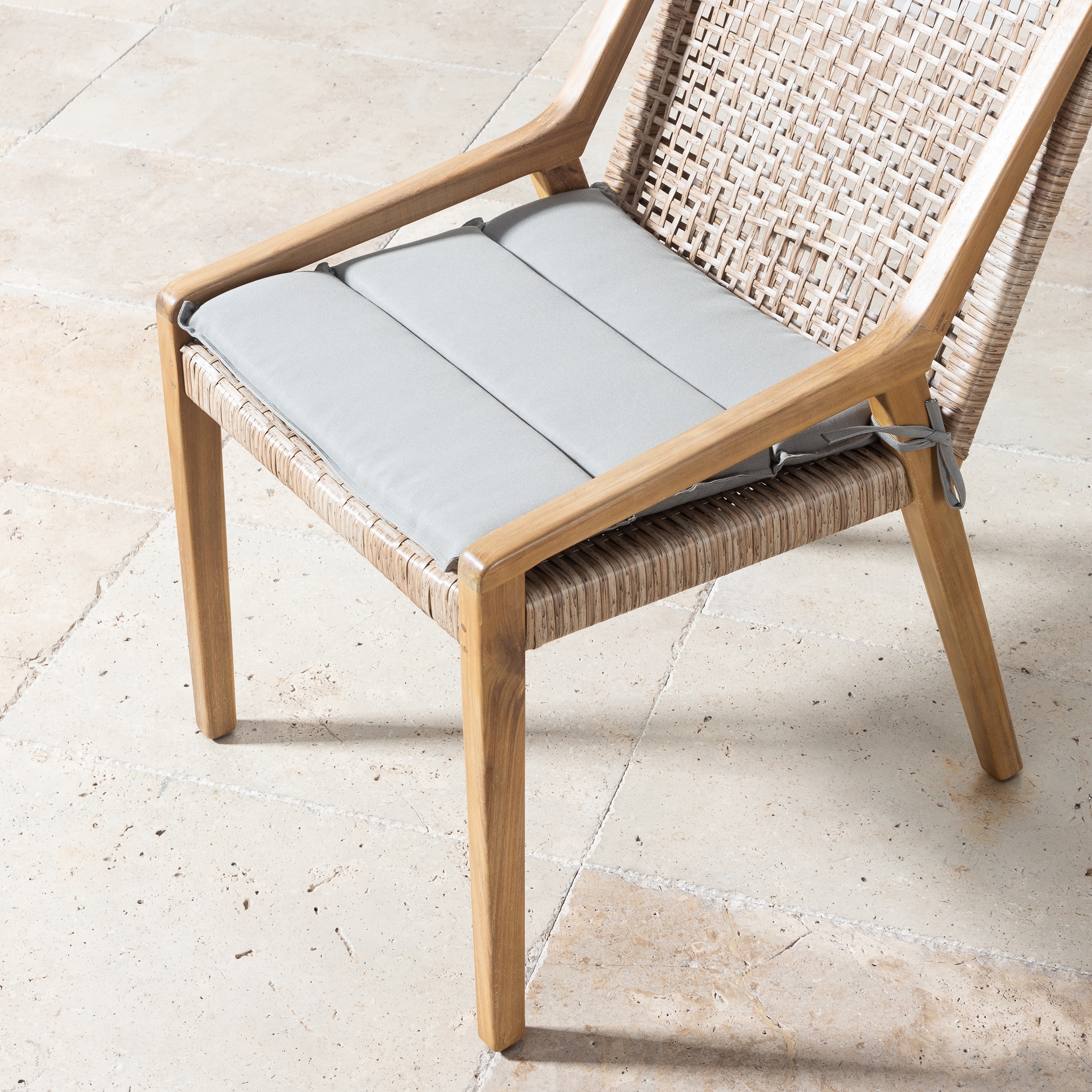 CALP KOLÇAKLI SANDALYE