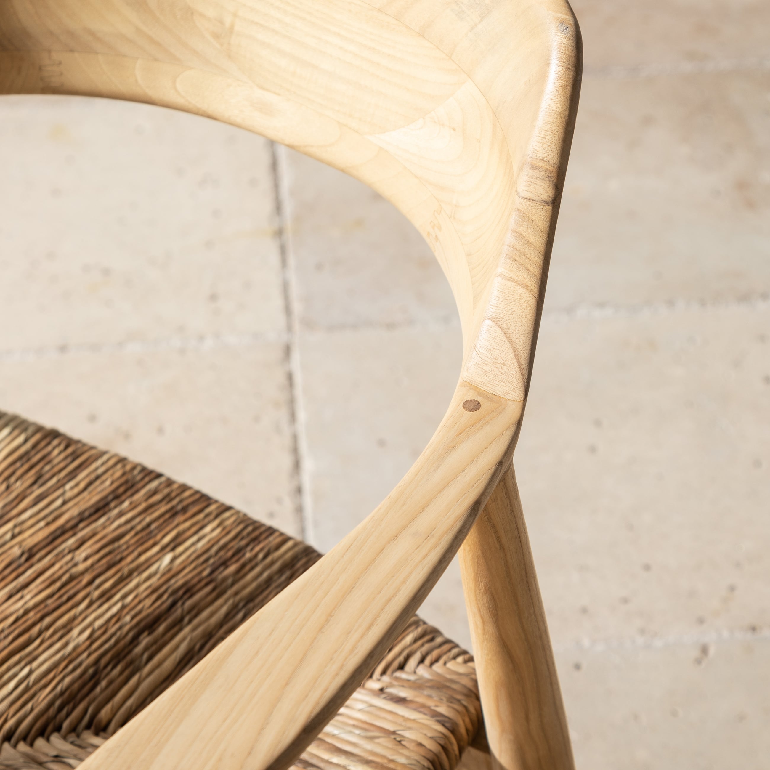 GAFA KOLÇAKLI  SANDALYE