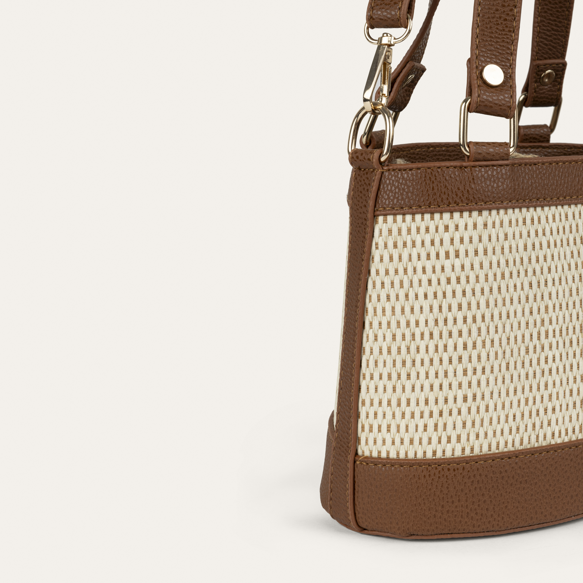 DERİ GÖRÜNÜMLÜ EL ÇANTASI