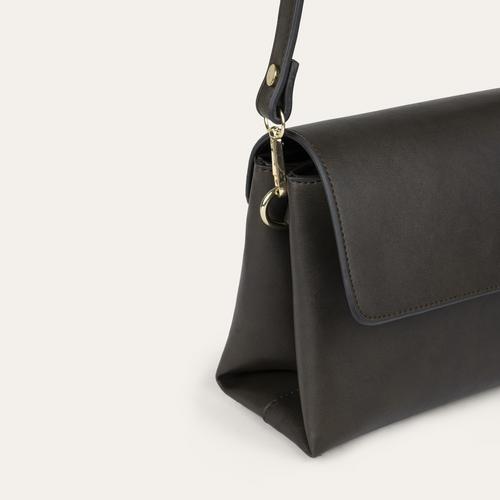  DERİ GÖRÜNÜMLÜ OMUZ ÇANTASI