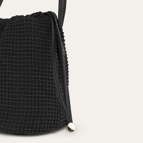  BÜZGÜLÜ BUCKET OMUZ ÇANTASI