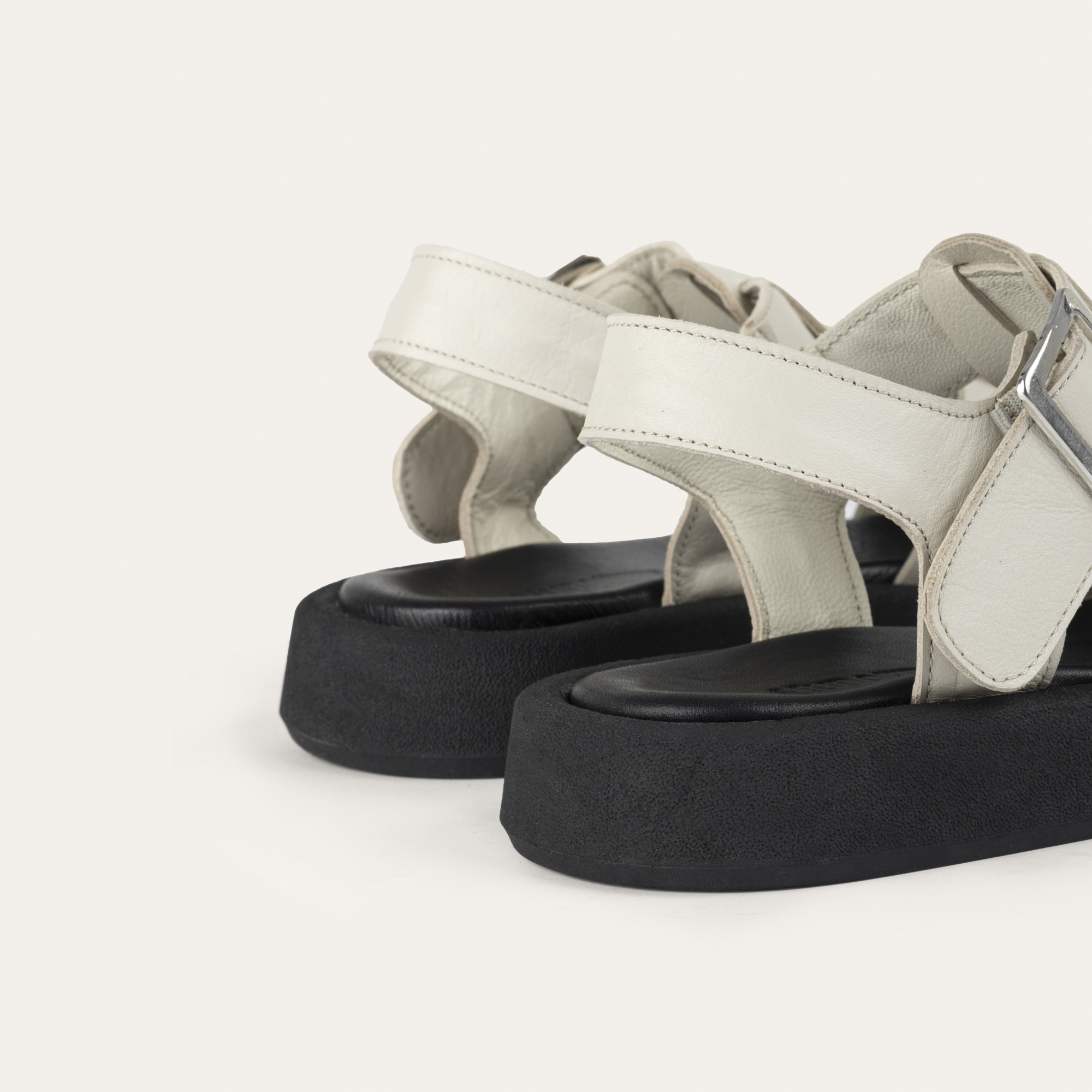 HAKİKİ DERİ SANDALET