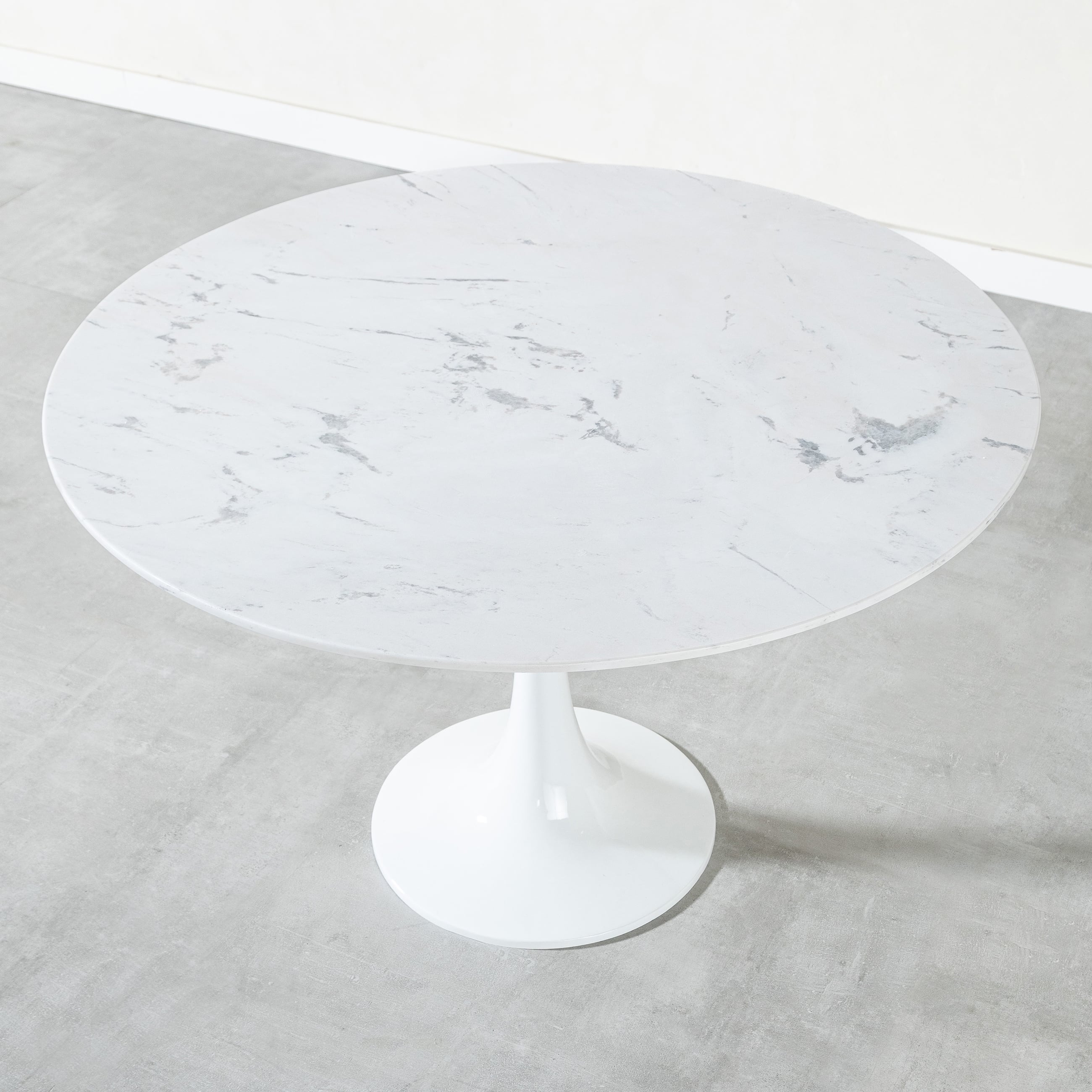 TULIPPO YUVARLAK MERMER MASA BEYAZ 120X120