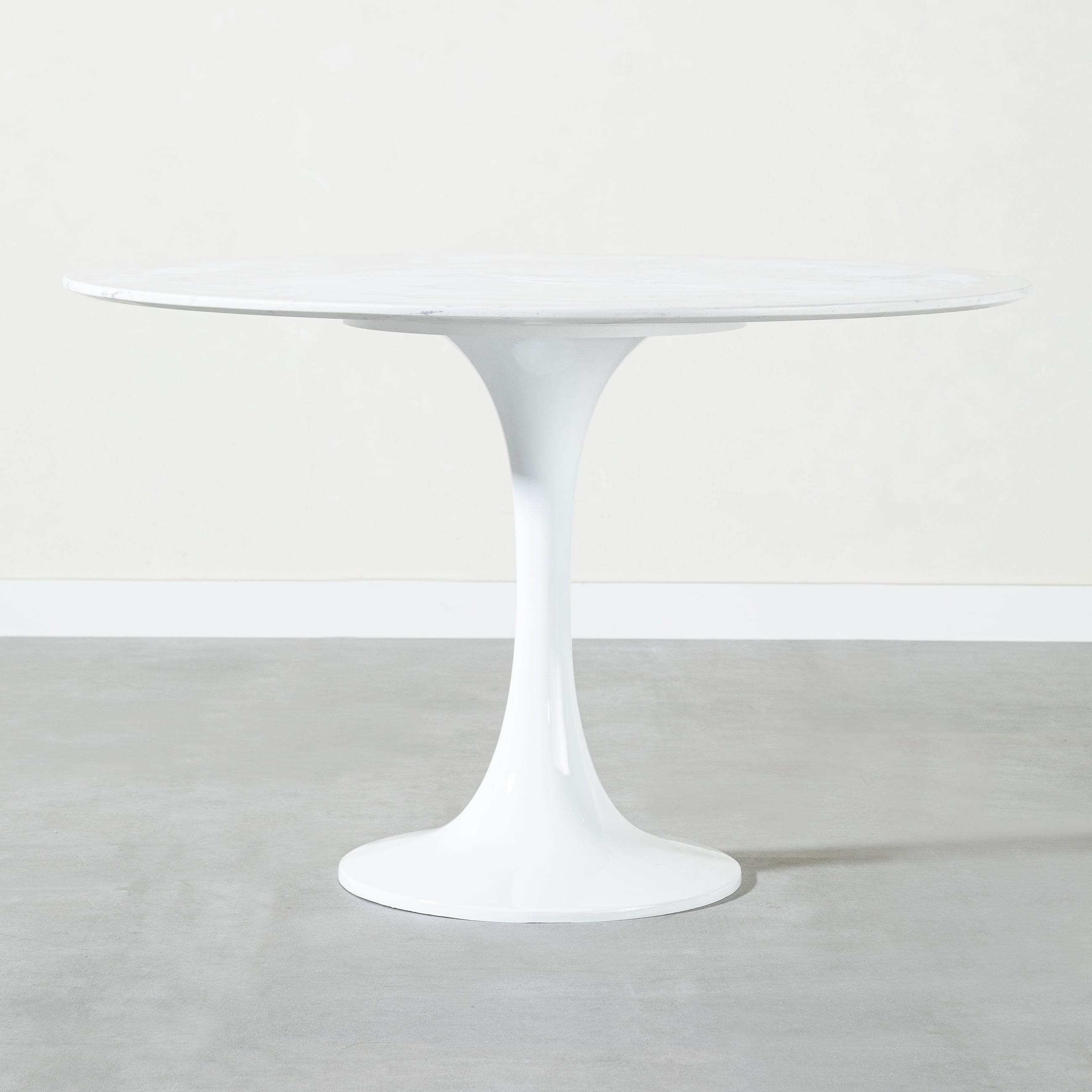 TULIPPO YUVARLAK MERMER MASA BEYAZ 120X120