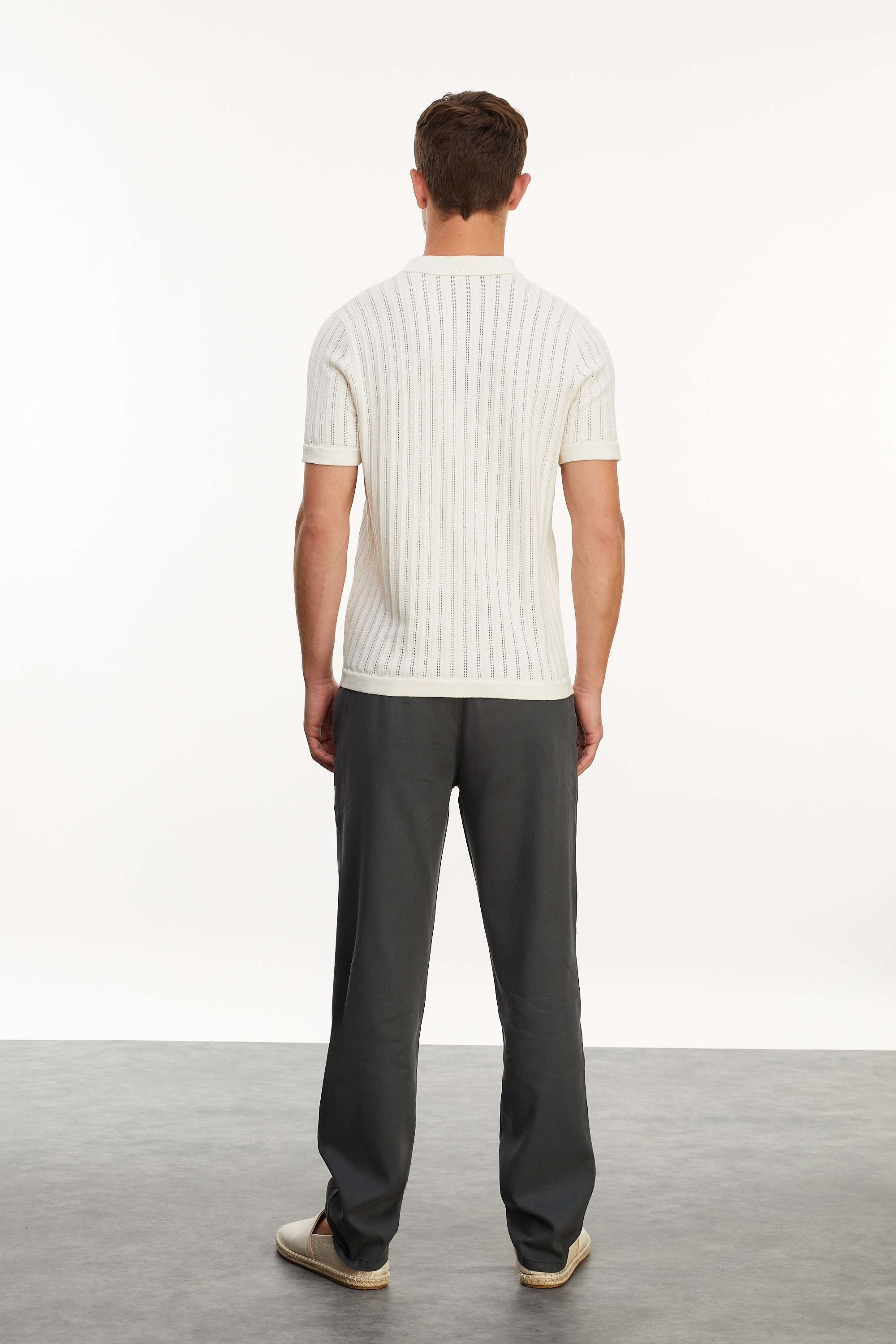 KISA KOLLU TRİKO GÖMLEK