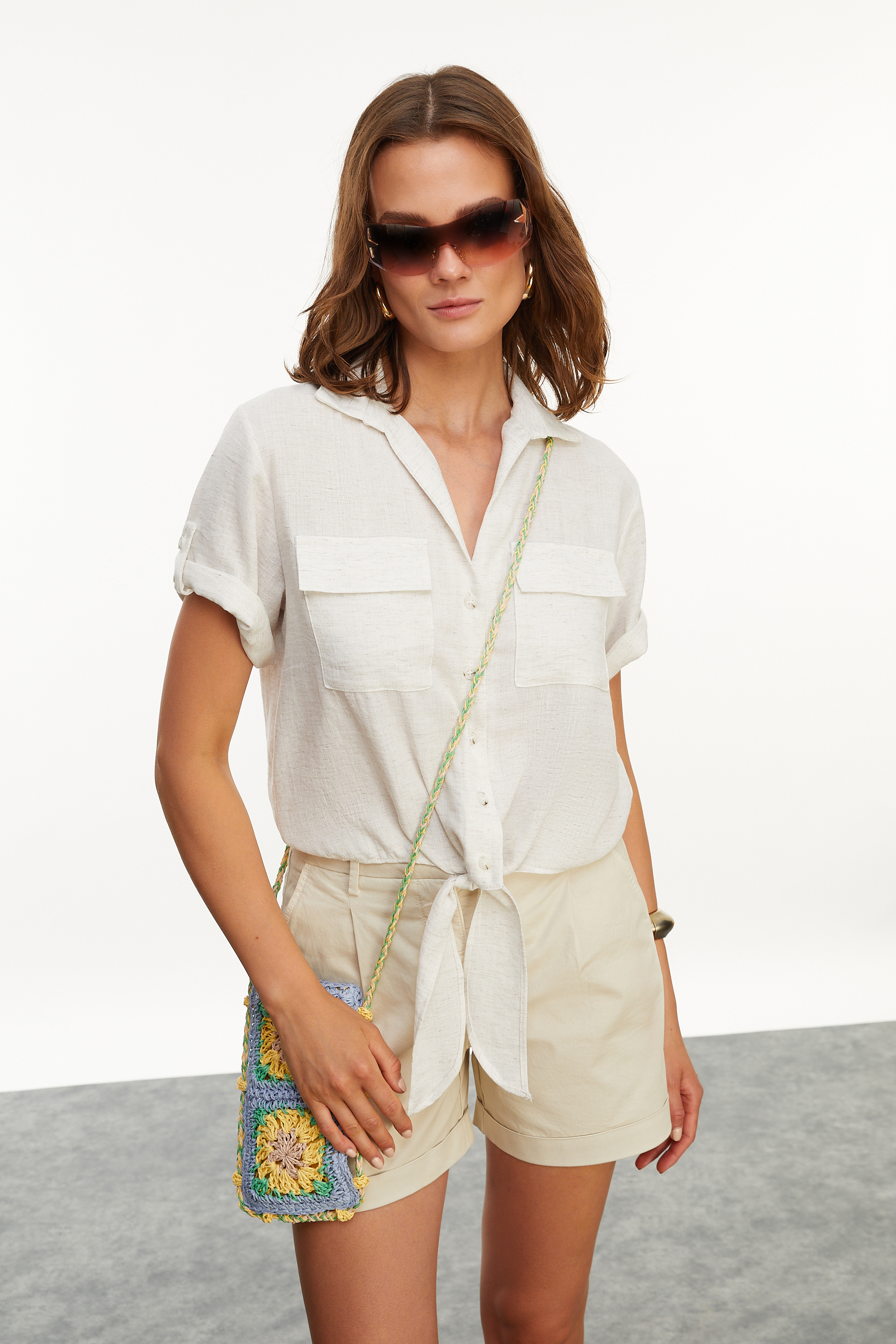 BAĞLAMA DETAYLI KISA KOLLU GÖMLEK