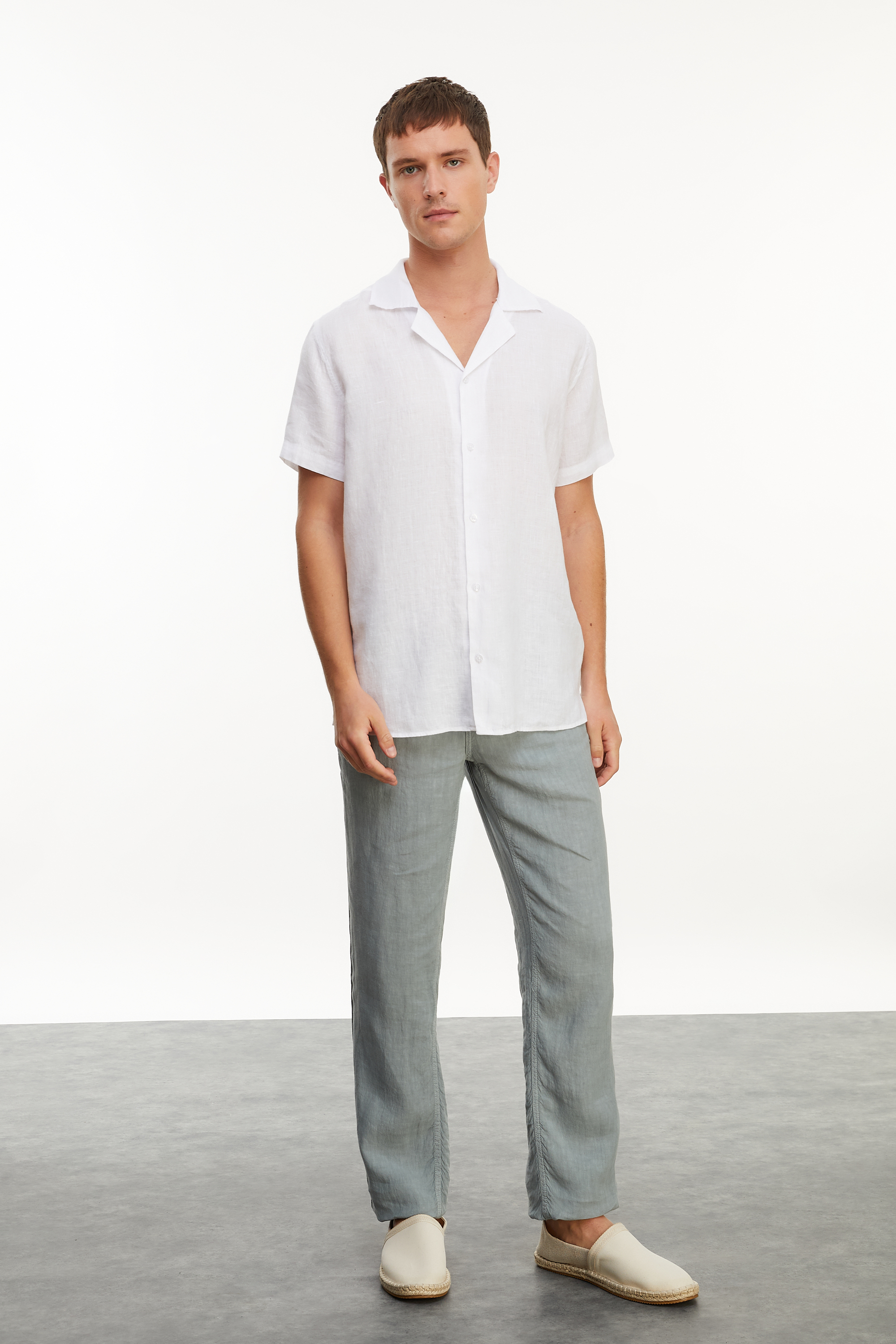 KISA KOLLU REGULAR FIT KETEN GÖMLEK