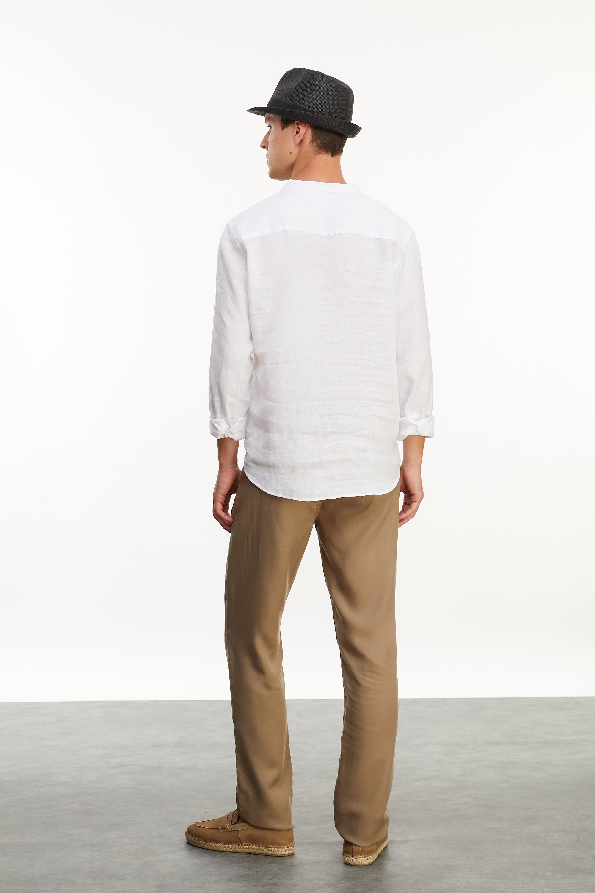 HAKİM YAKA REGULAR FIT KETEN GÖMLEK