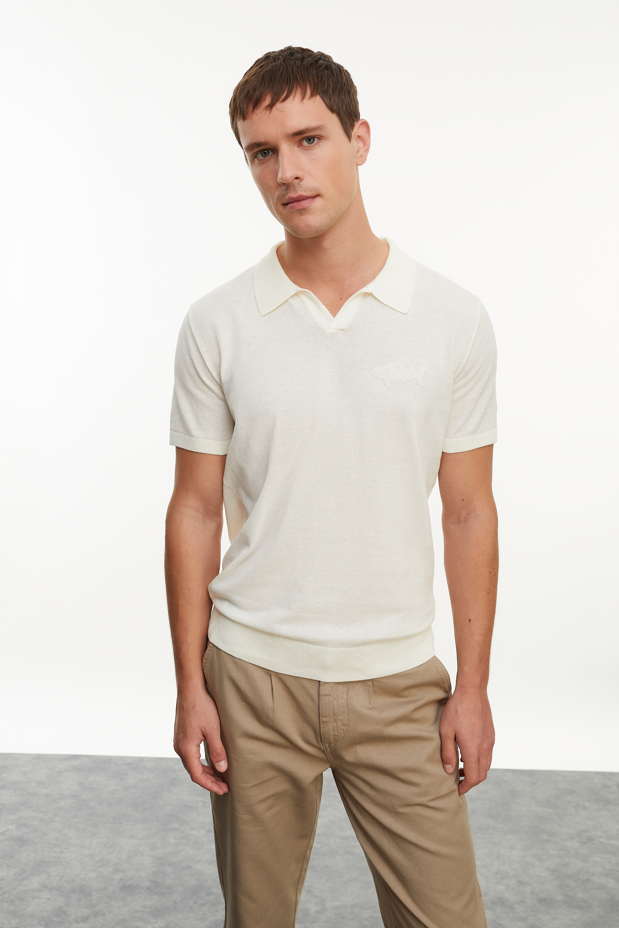 POLO YAKA JAKARLI KISA KOLLU TRİKO