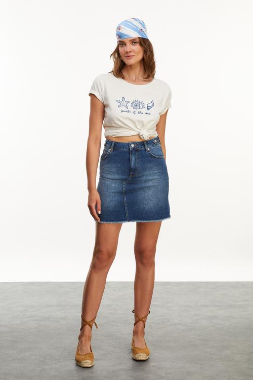  NAKIŞLI BİSİKLET YAKA KISA KOLLU T-SHIRT