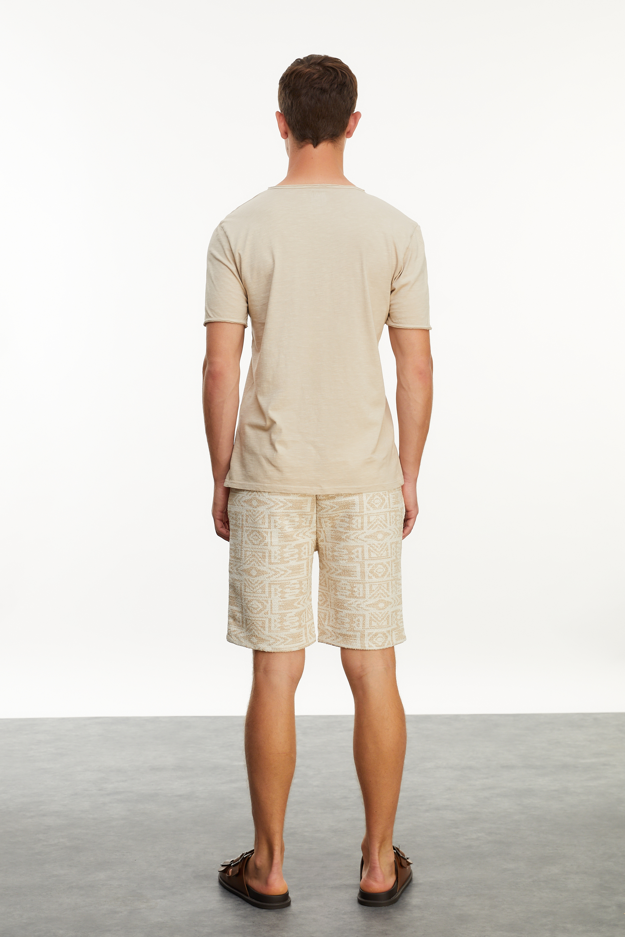 ETNİK JAKARLI ŞORT