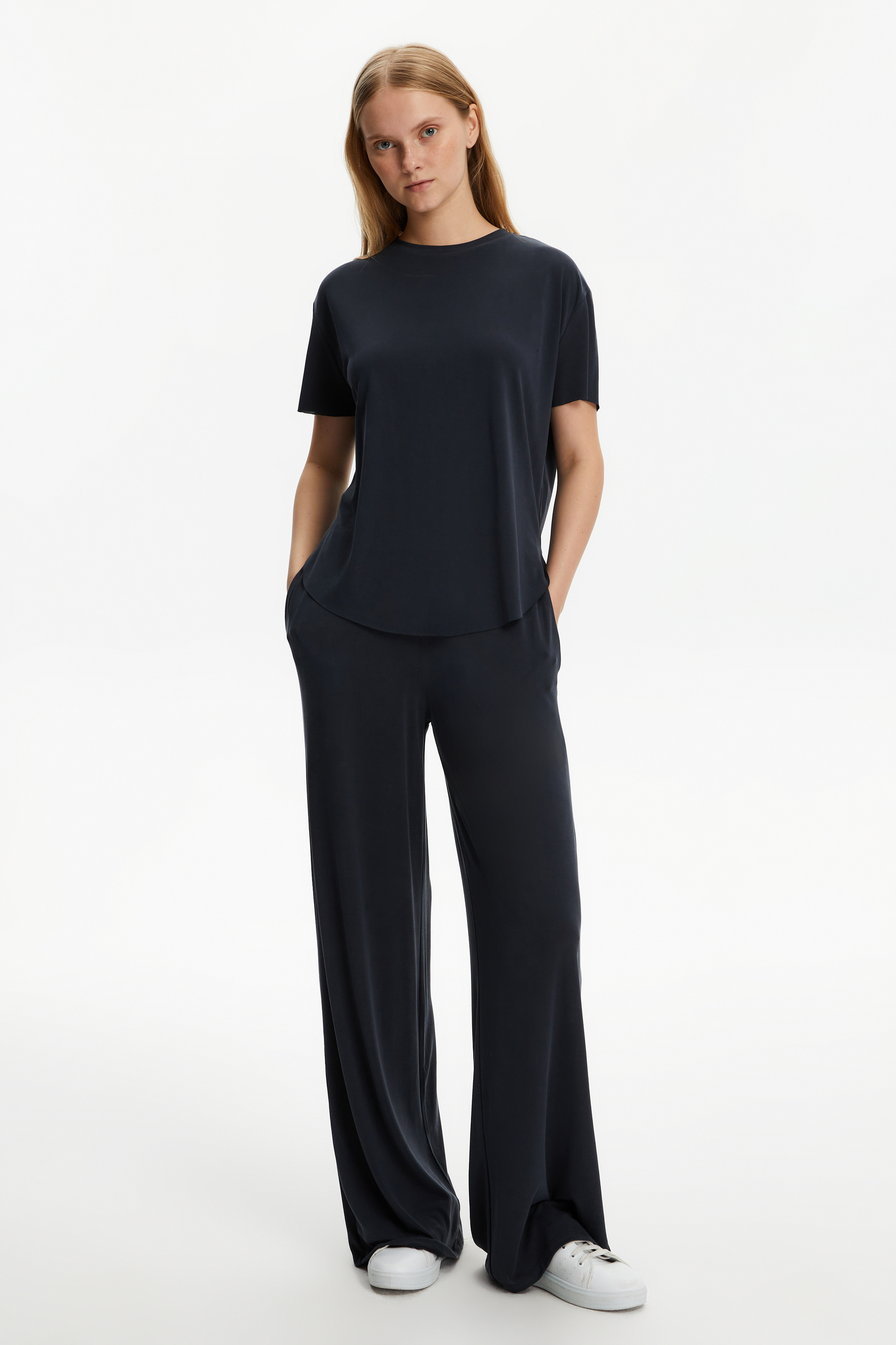 MODAL KARIŞIMLI KISA KOLLU T-SHIRT