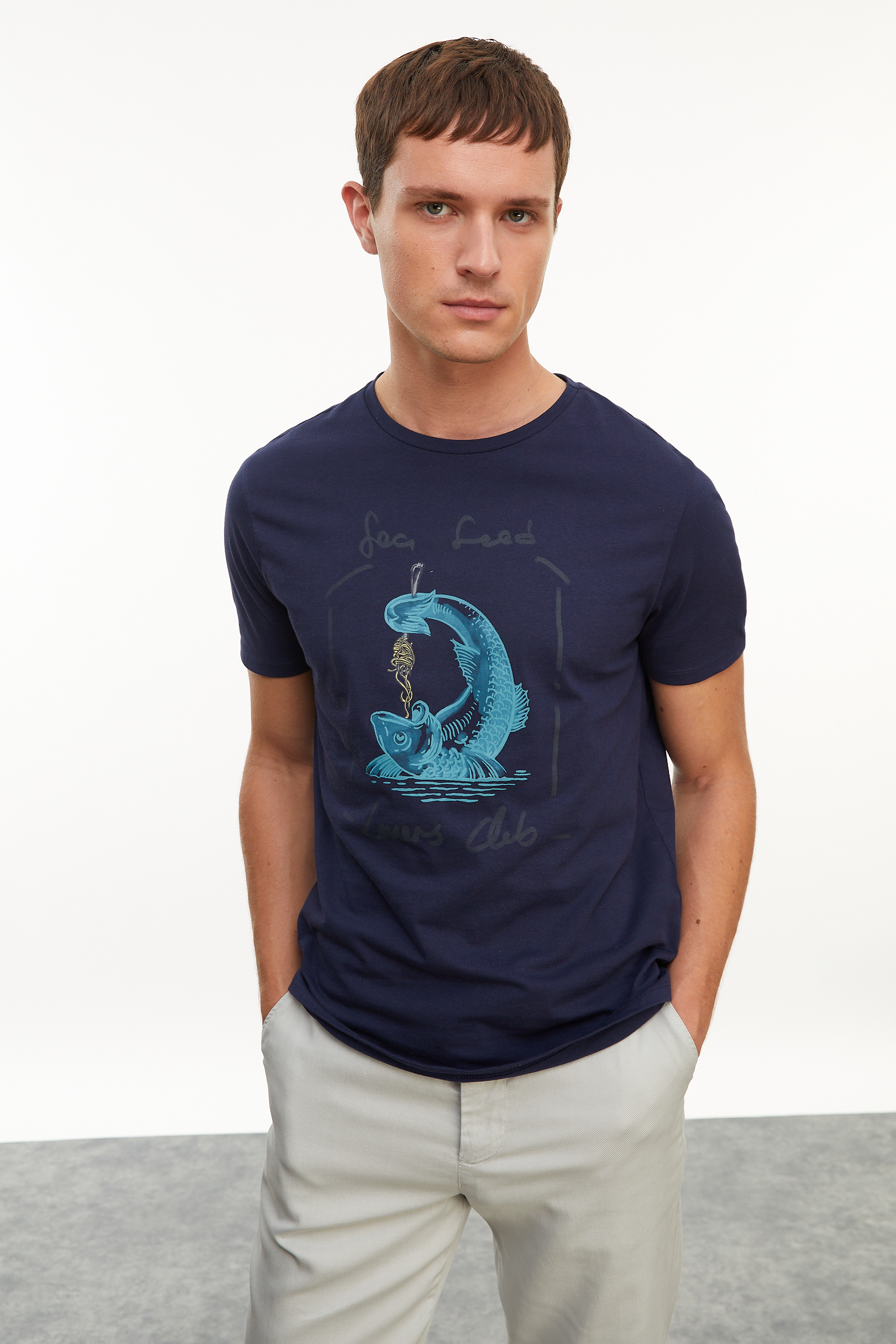 BASKILI BİSİKLET YAKA KISA KOLLU T-SHIRT