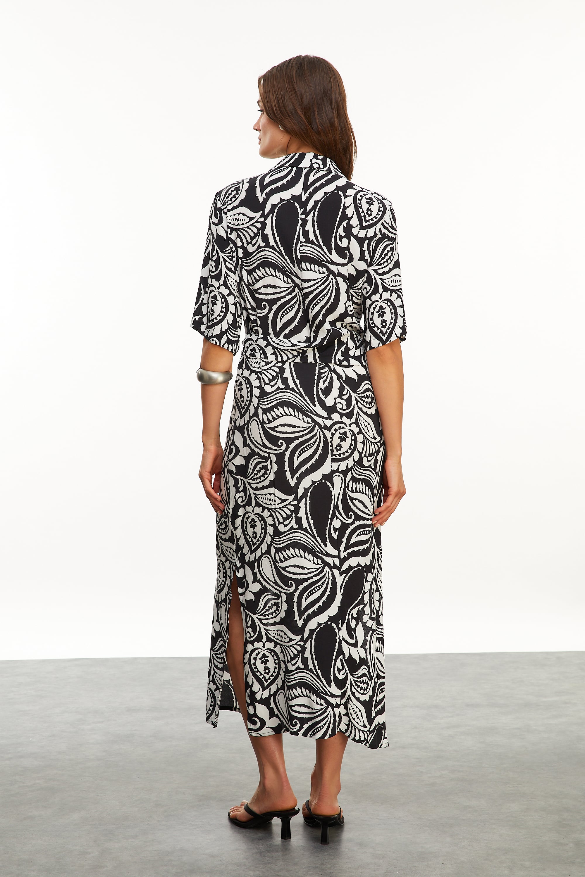 DESENLİ KISA KOLLU UZUN ELBİSE