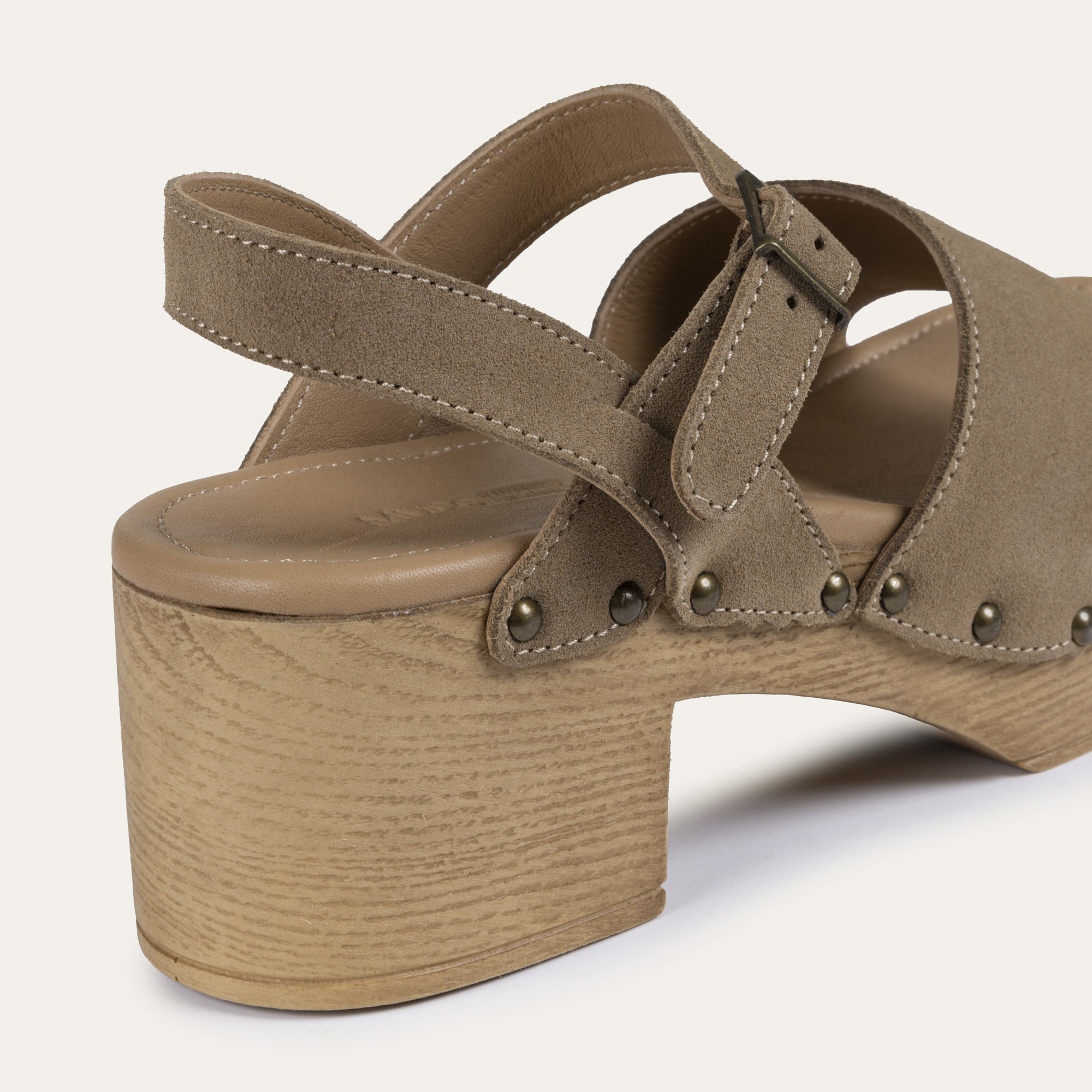 SÜET TOPUKLU SANDALET