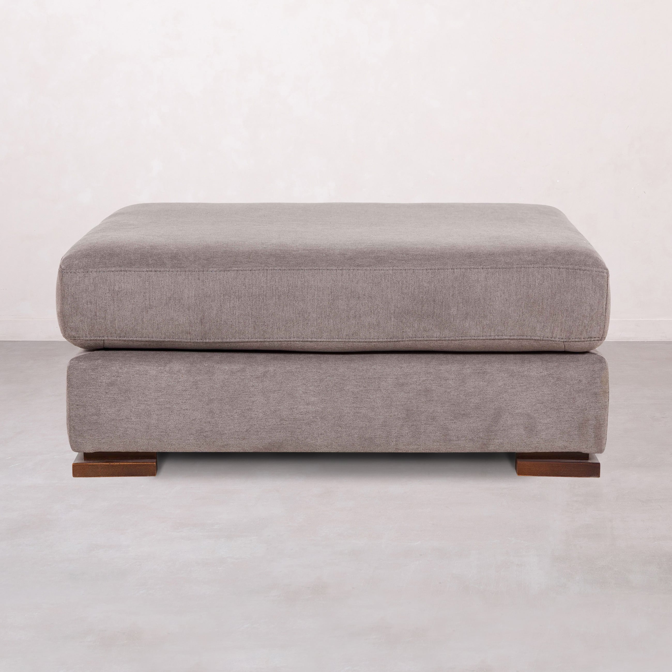 CAPRI GRİ AHŞAP AYAK PUF