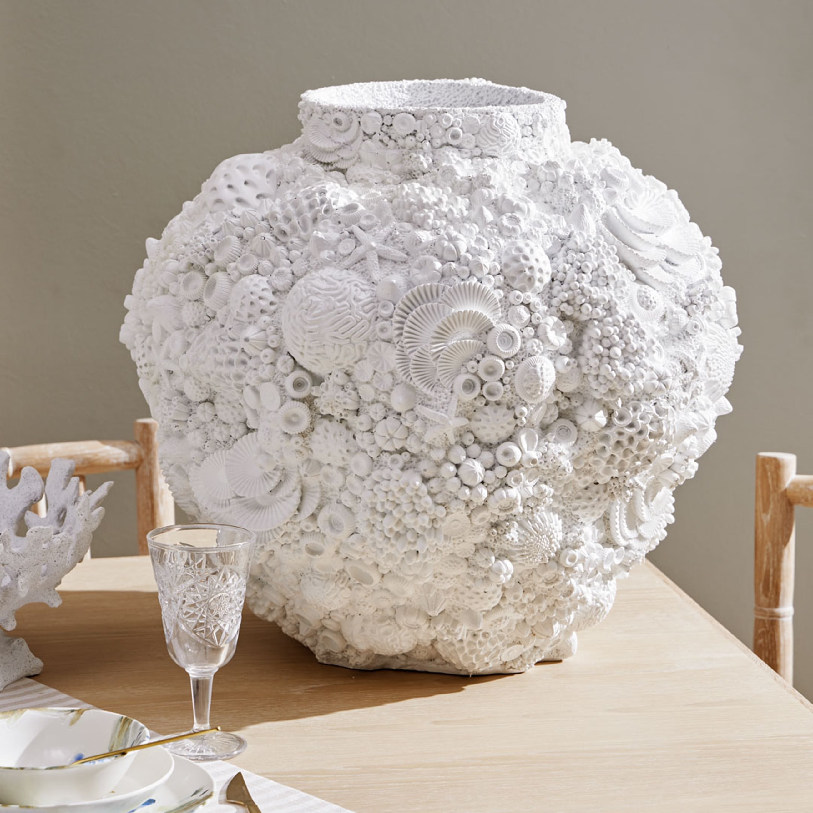 GRUBYY VAZO BEYAZ 56X51X56CM