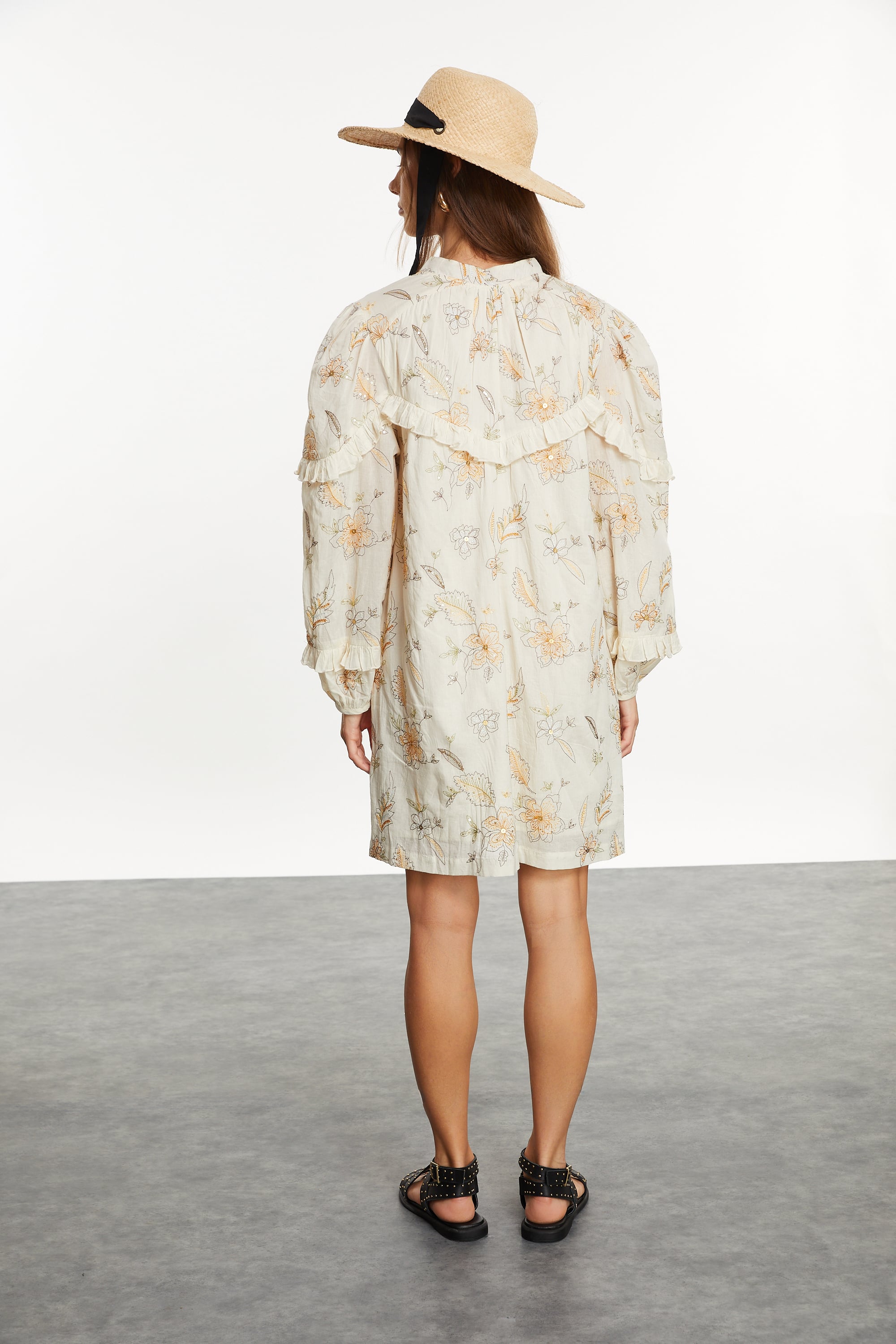 ETNİK BASKILI ÇİÇEKLİ MİNİ ELBİSE