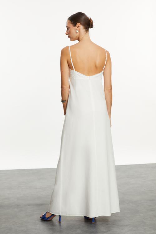  NAKIŞLI YIRTMAÇLI UZUN ELBİSE