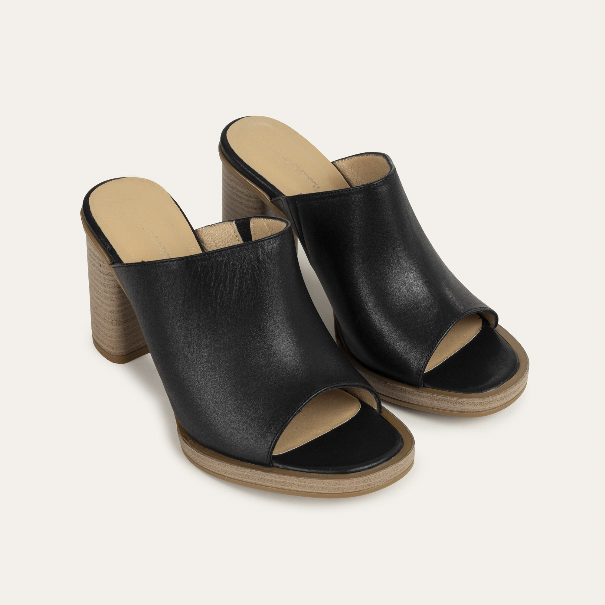 DERİ KALIN TOPUKLU TERLİK