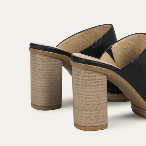  DERİ KALIN TOPUKLU TERLİK