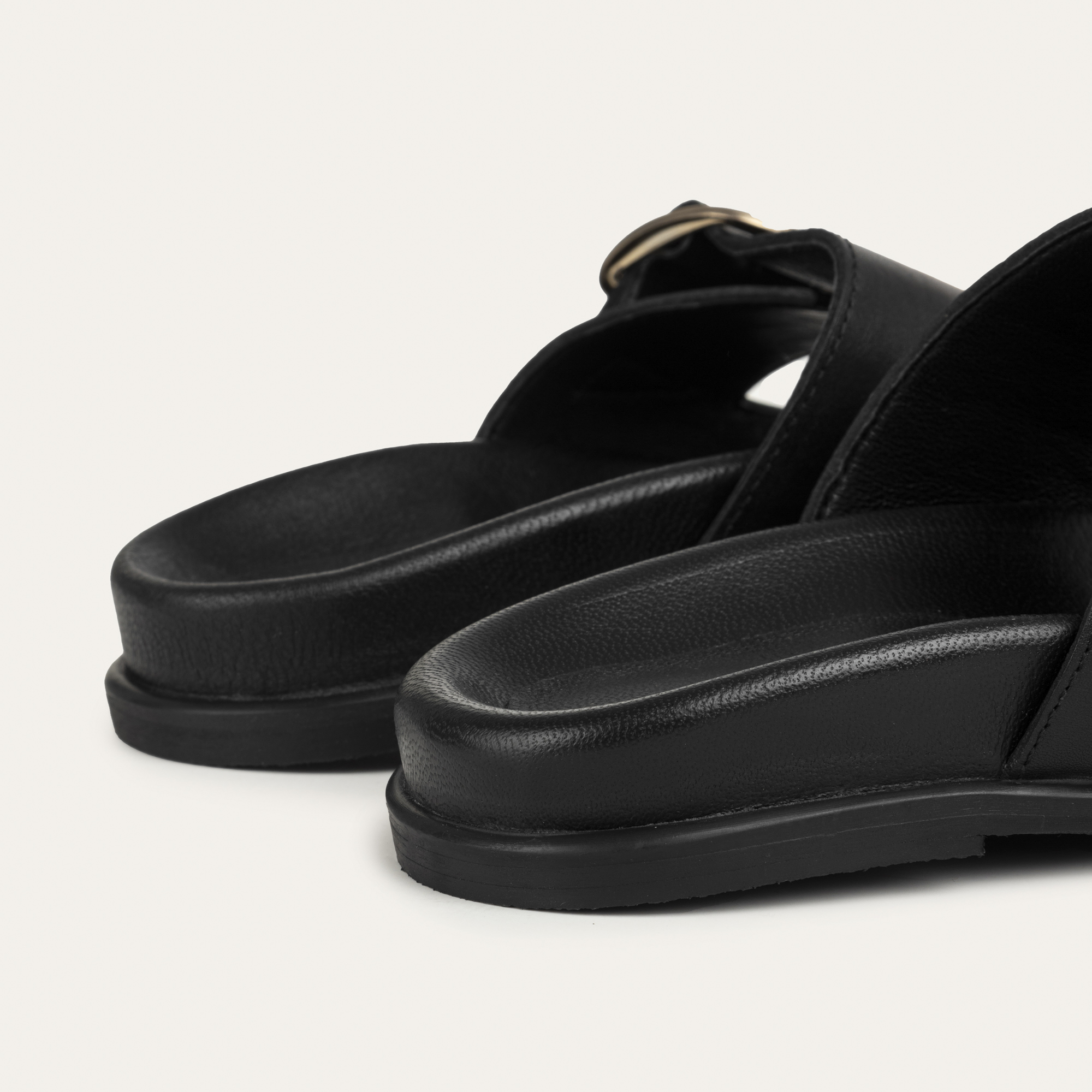 BANTLI DERİ TERLİK