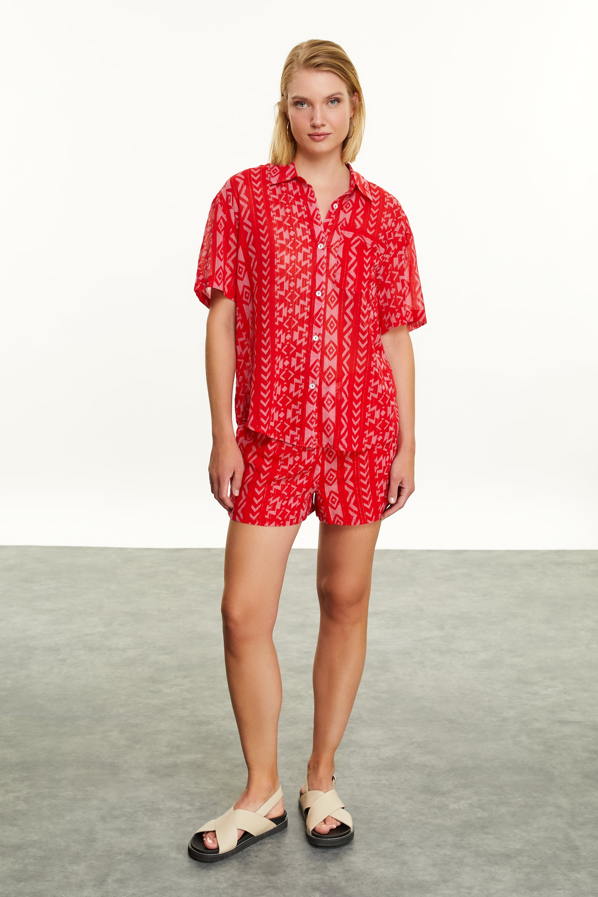 ETNİK BASKILI SMART GÖMLEK