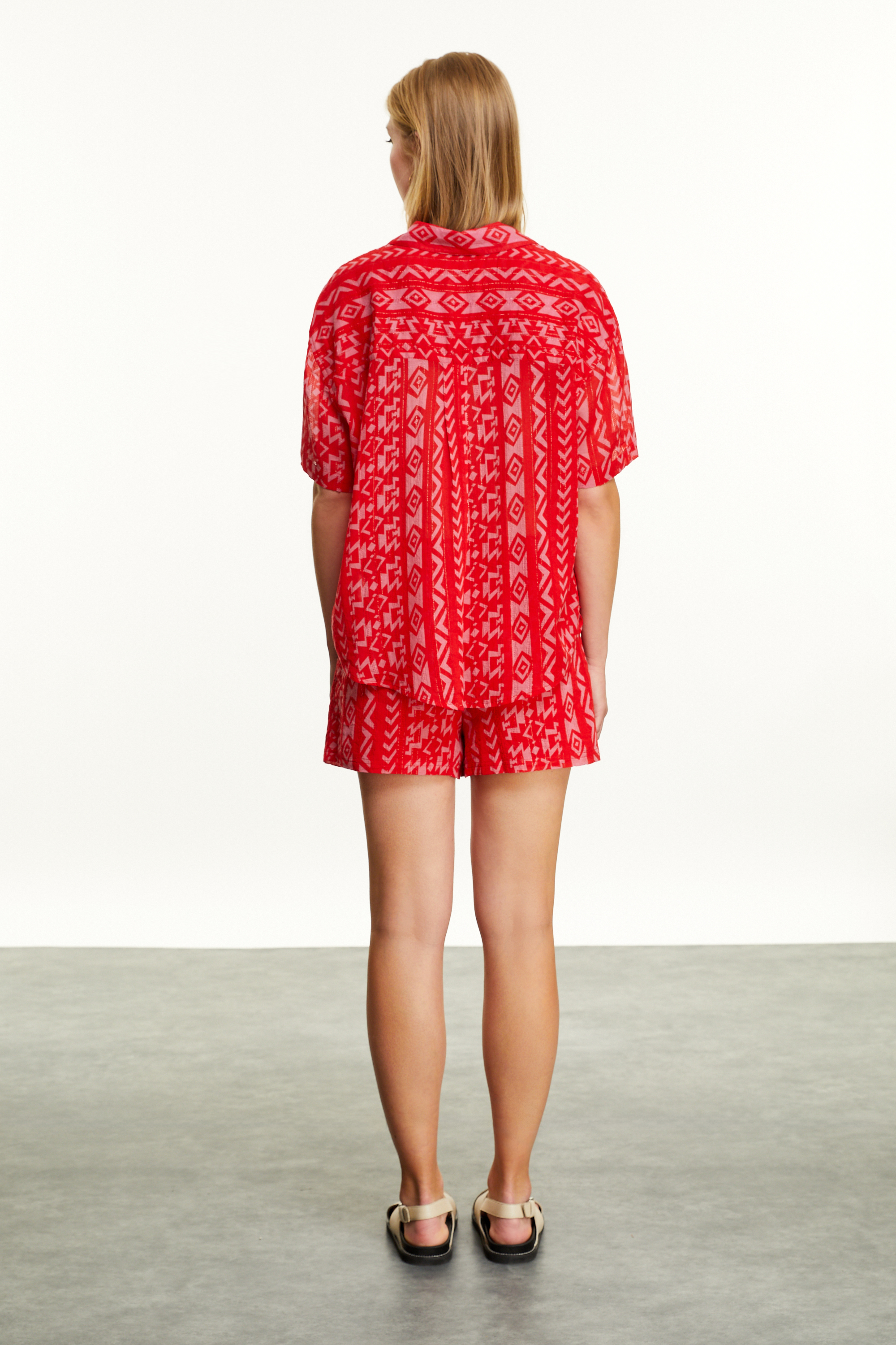 ETNİK BASKILI SMART GÖMLEK