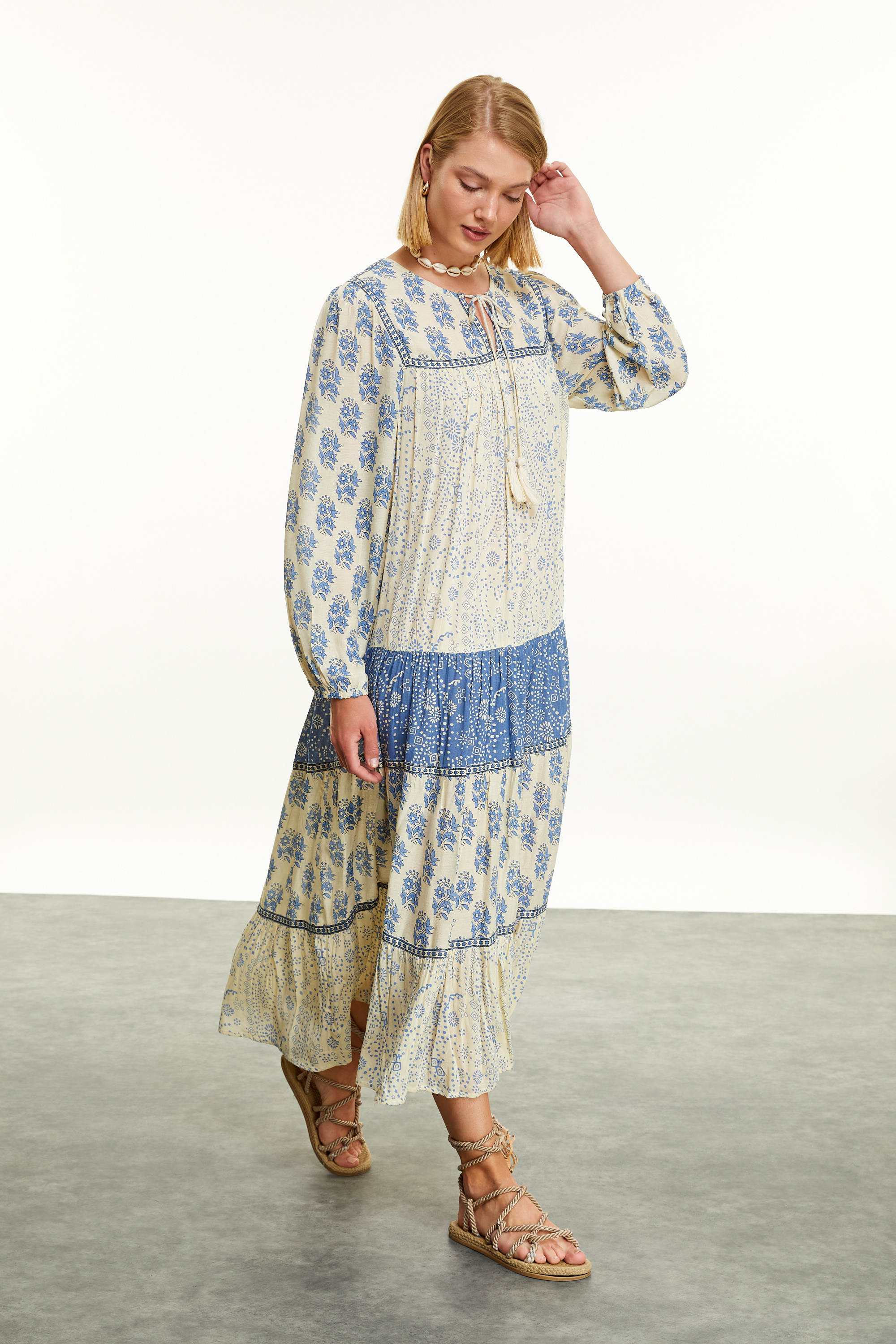 ETNİK BASKILI UZUN ELBİSE