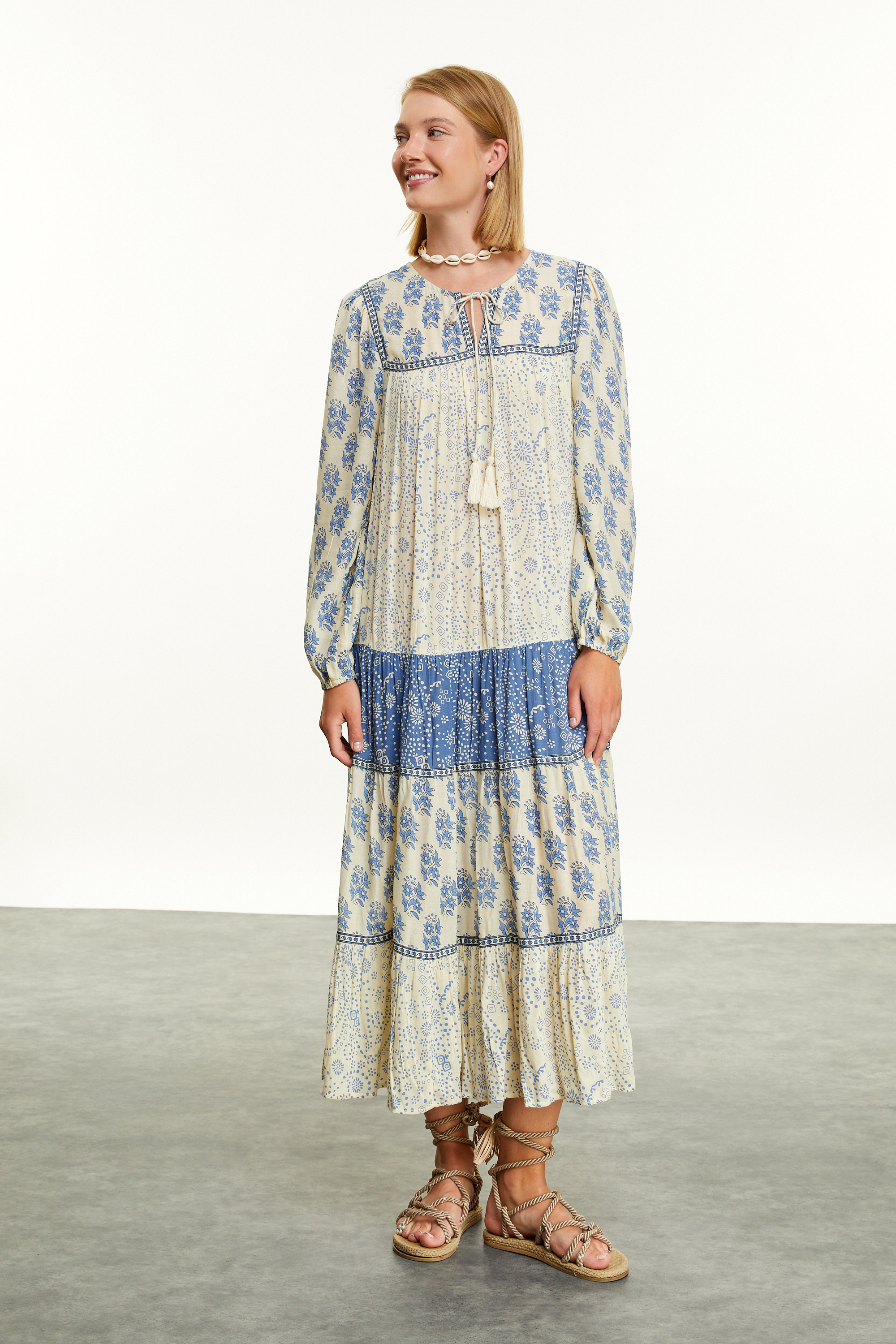 ETNİK BASKILI UZUN ELBİSE