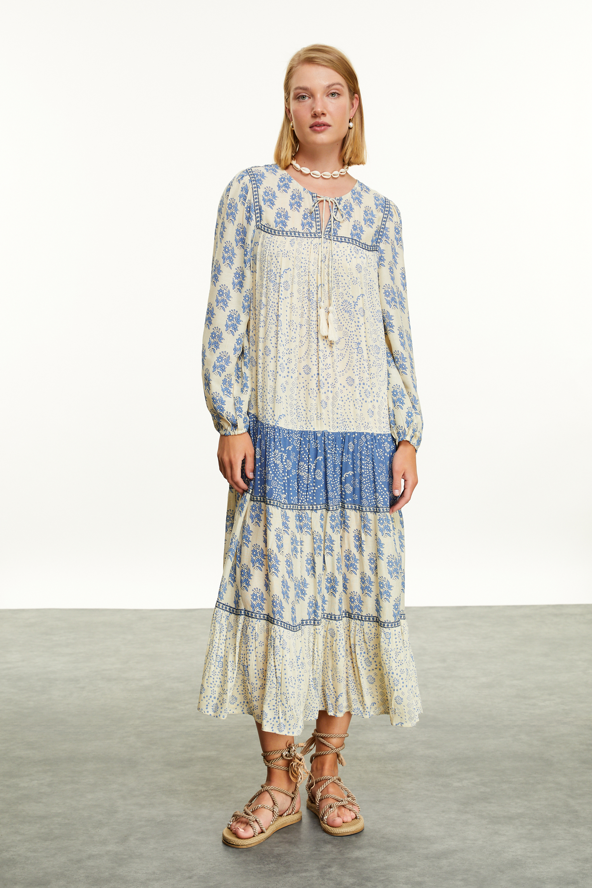 ETNİK BASKILI UZUN ELBİSE