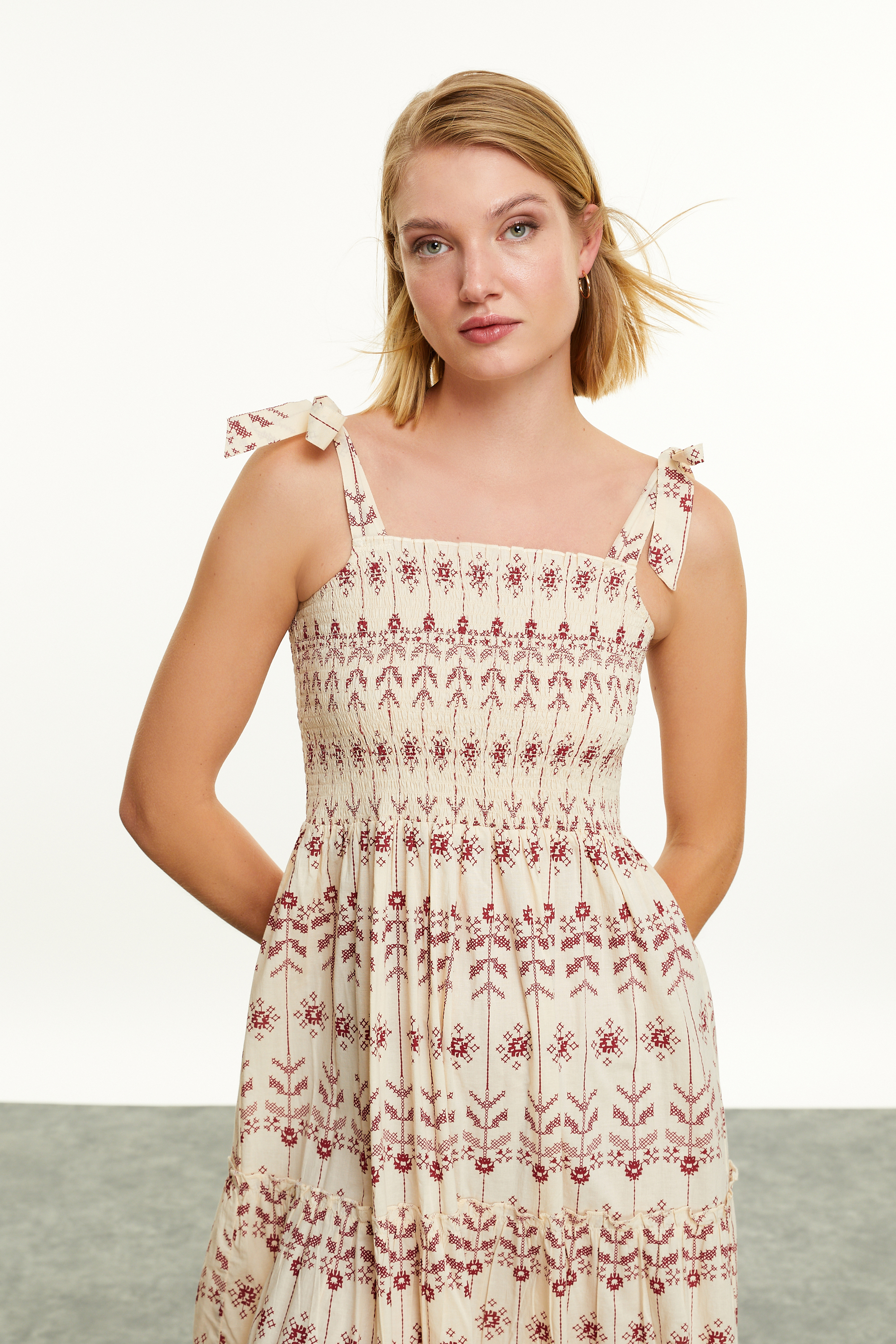 ETNİK BASKILI ASKILI UZUN ELBİSE