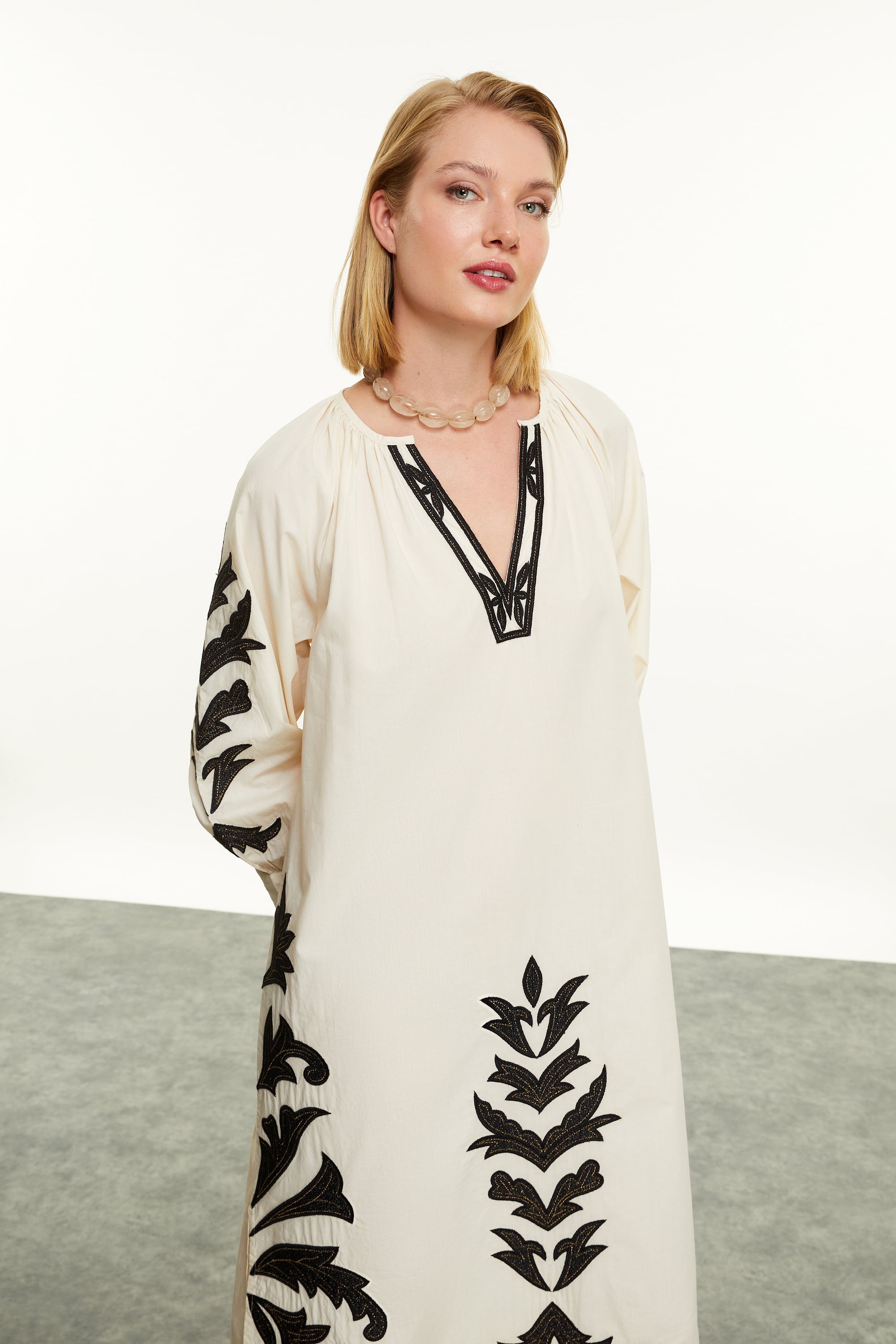 NAKIŞLI PAMUK UZUN ELBİSE