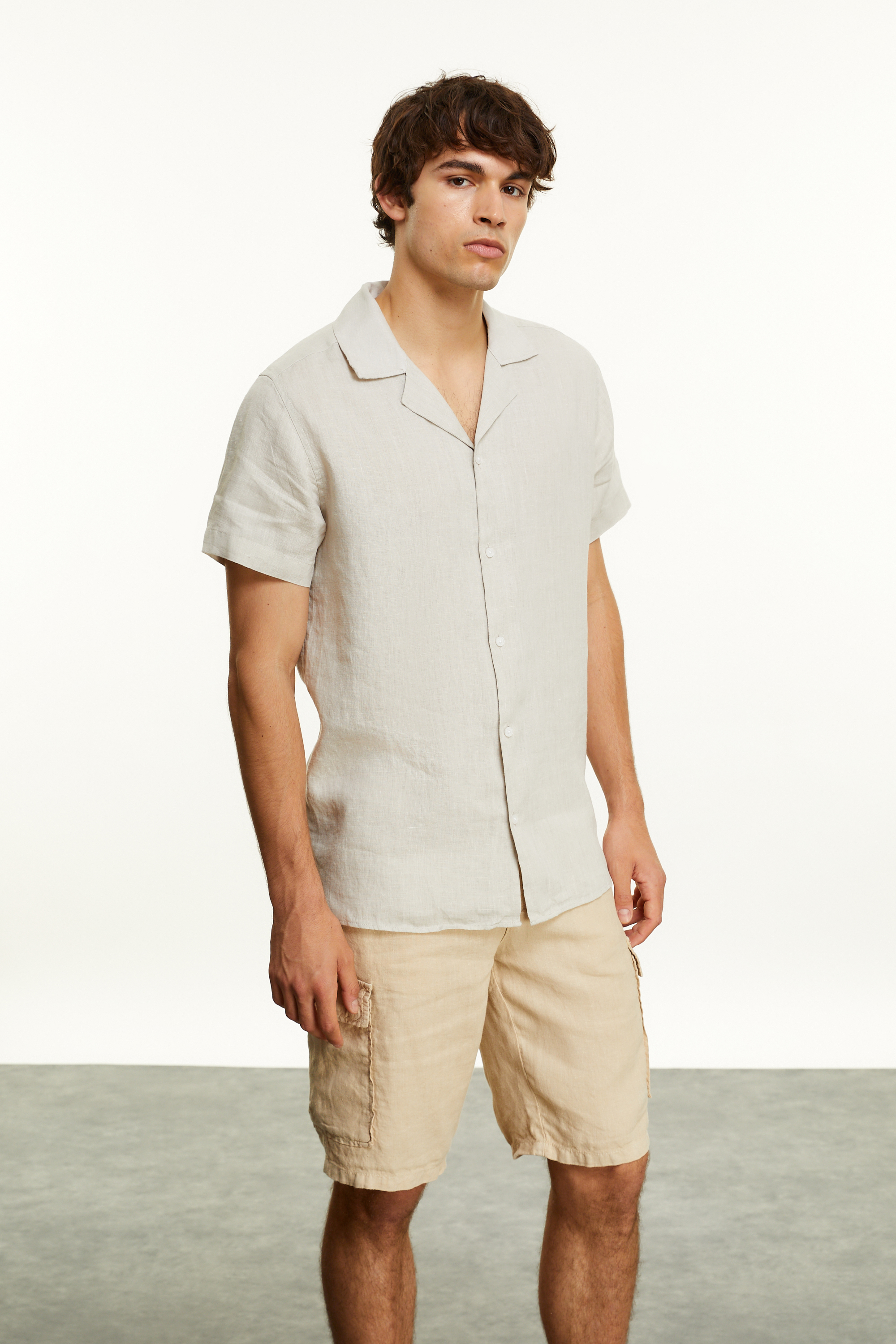 KISA KOLLU REGULAR FIT KETEN GÖMLEK