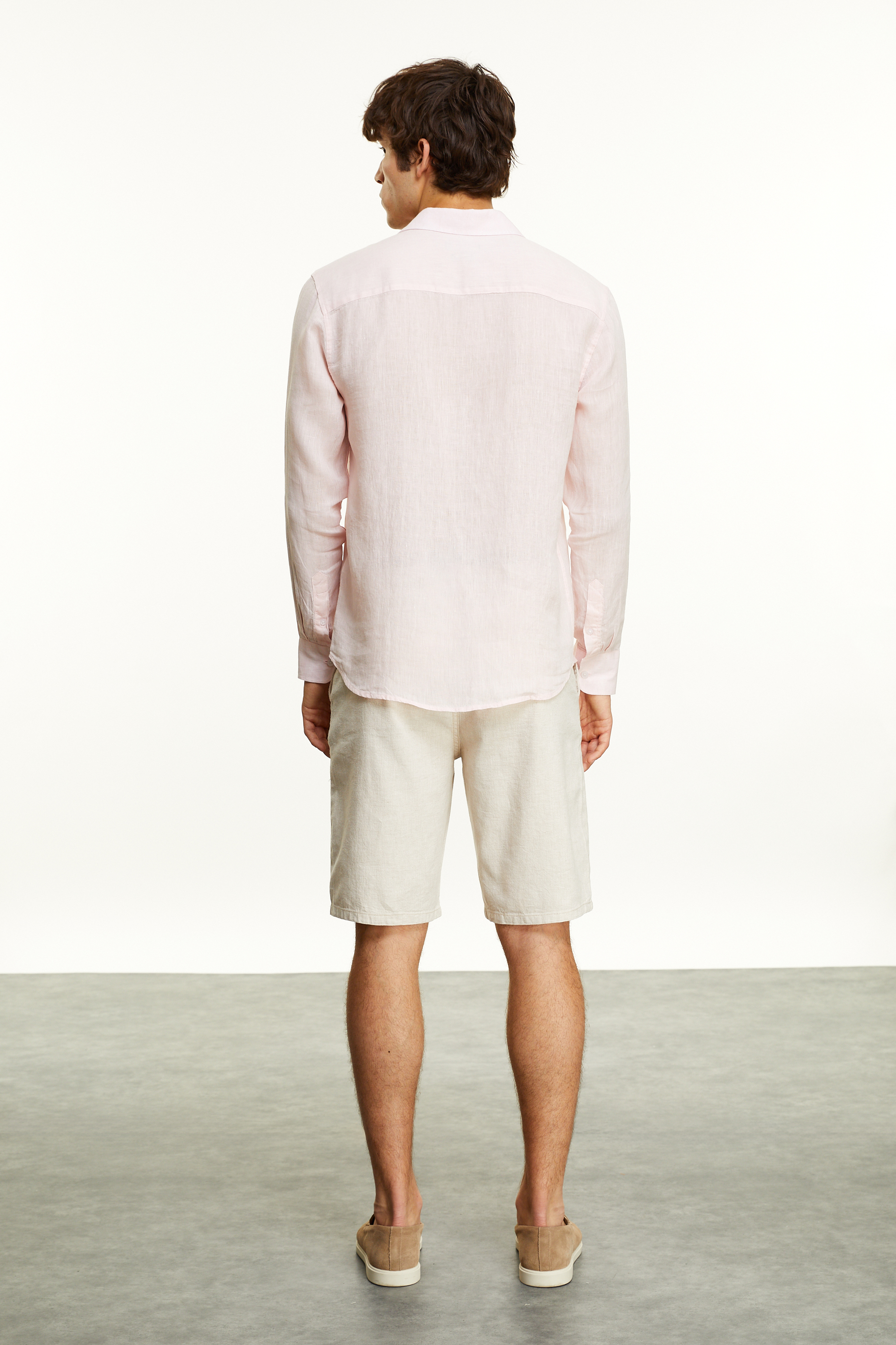 REGULAR FIT CEPLİ KETEN GÖMLEK