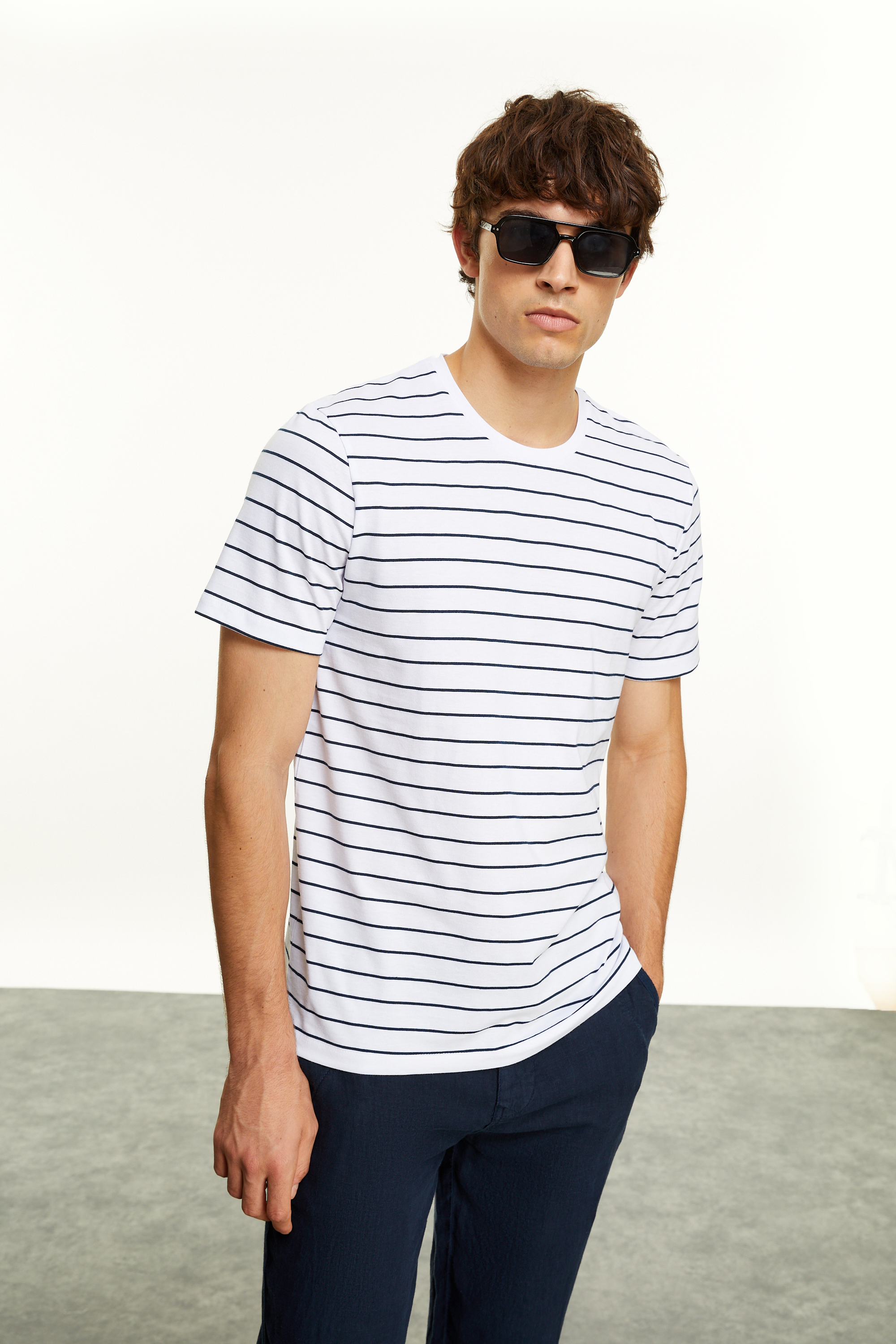 ÇİZGİLİ BİSİKLET YAKA T-SHIRT